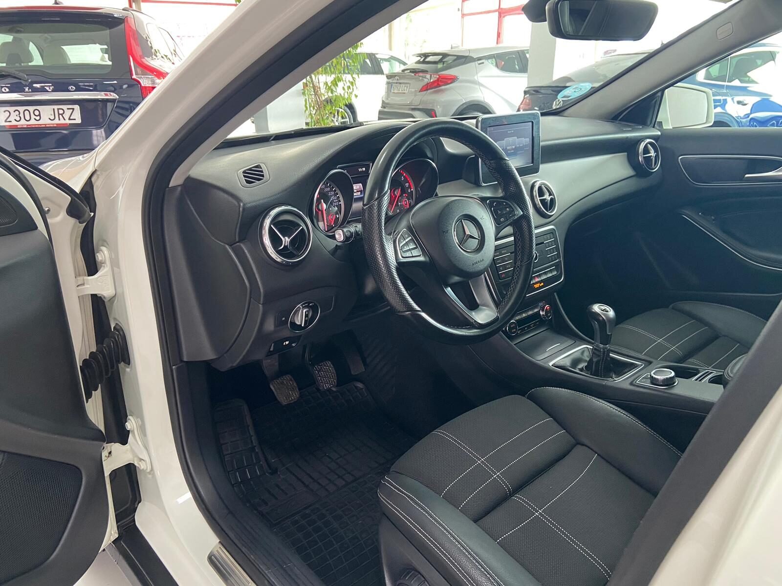 MERCEDES-BENZ GLA 200 CDI URBAN