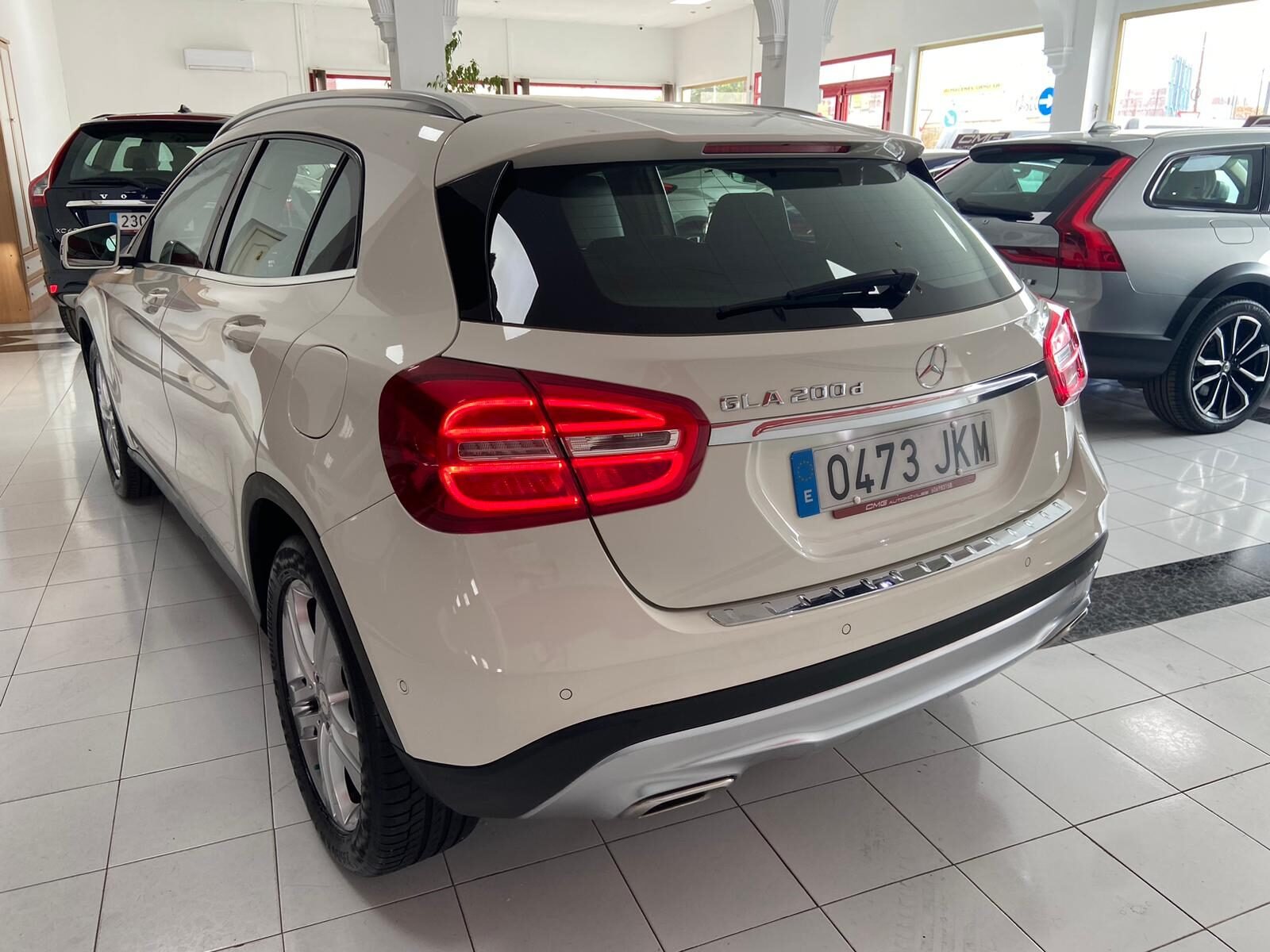 MERCEDES-BENZ GLA 200 CDI URBAN