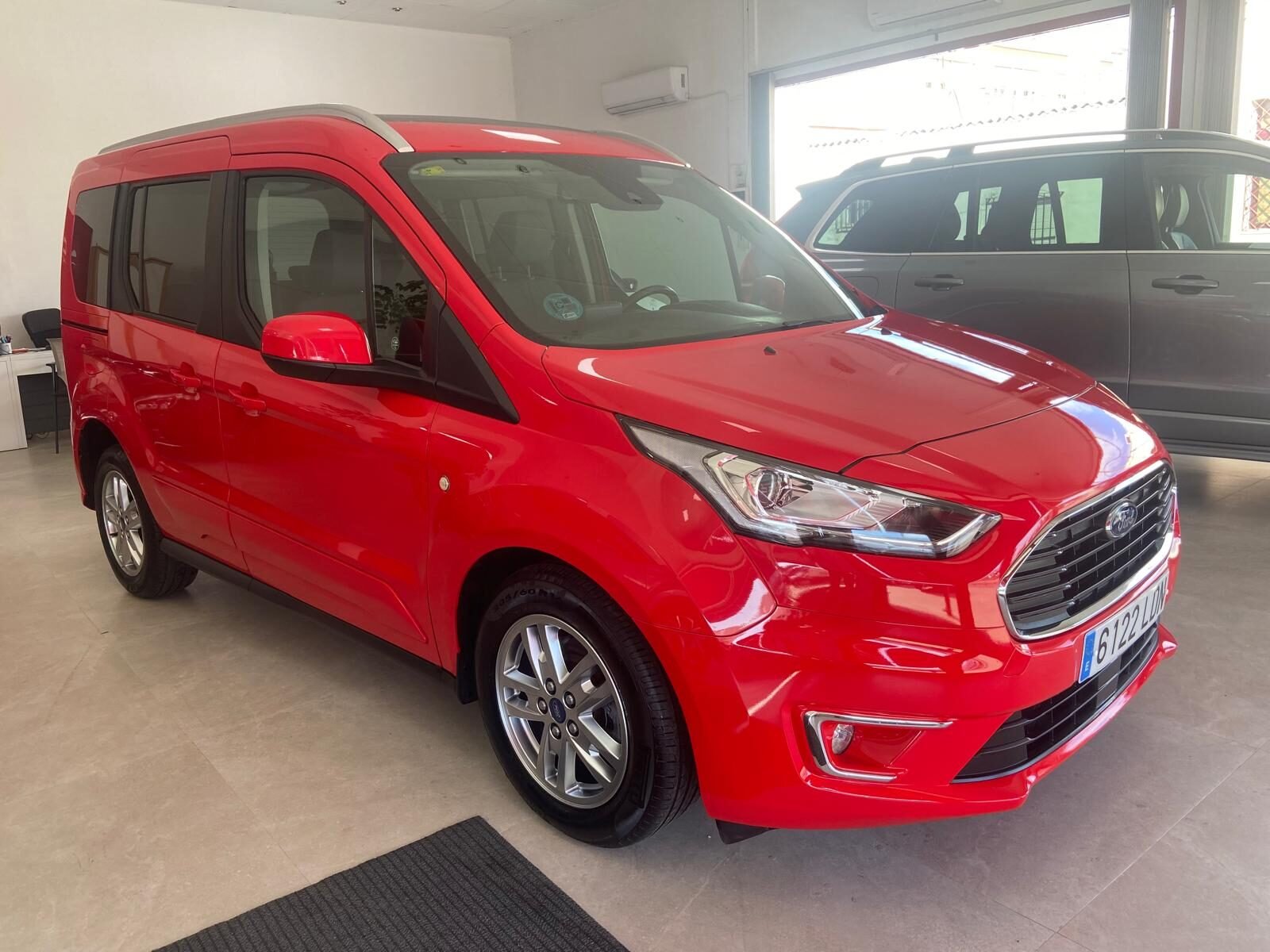 FORD TOURNEO CONNECT 1.5 TDCI TITANIUM