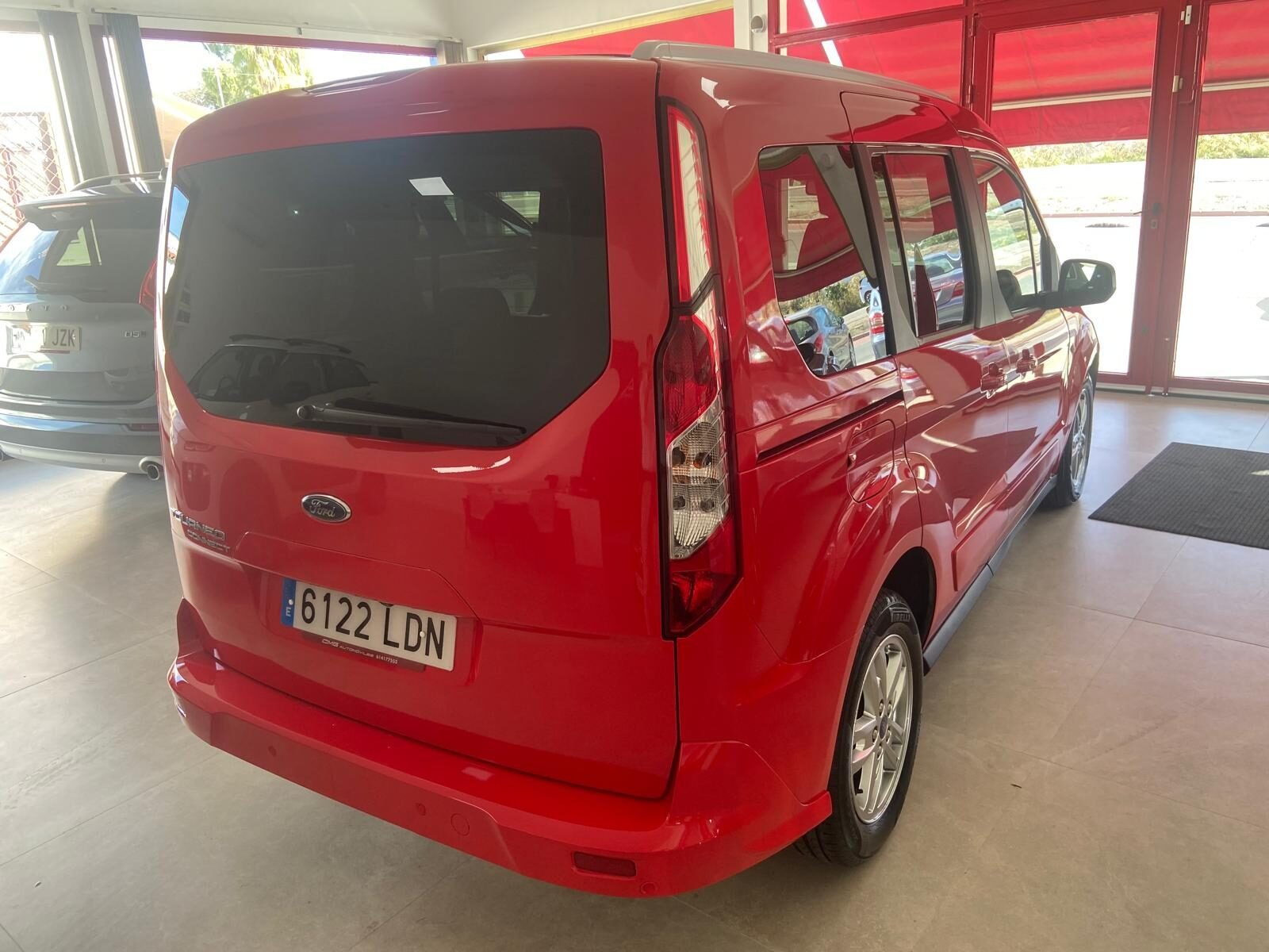 FORD TOURNEO CONNECT 1.5 TDCI TITANIUM