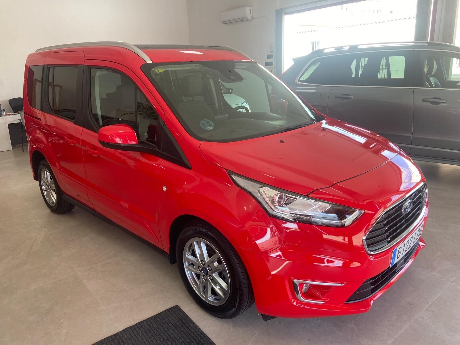 FORD TOURNEO CONNECT 1.5 TDCI TITANIUM