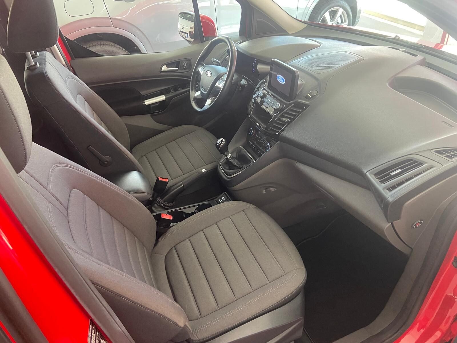 FORD TOURNEO CONNECT 1.5 TDCI TITANIUM