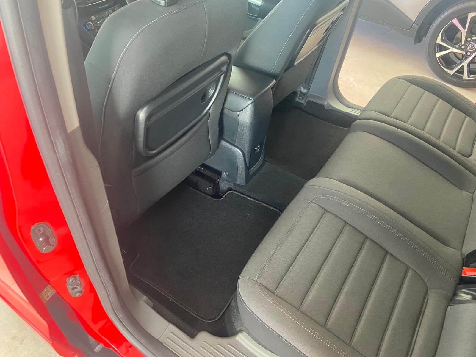 FORD TOURNEO CONNECT 1.5 TDCI TITANIUM