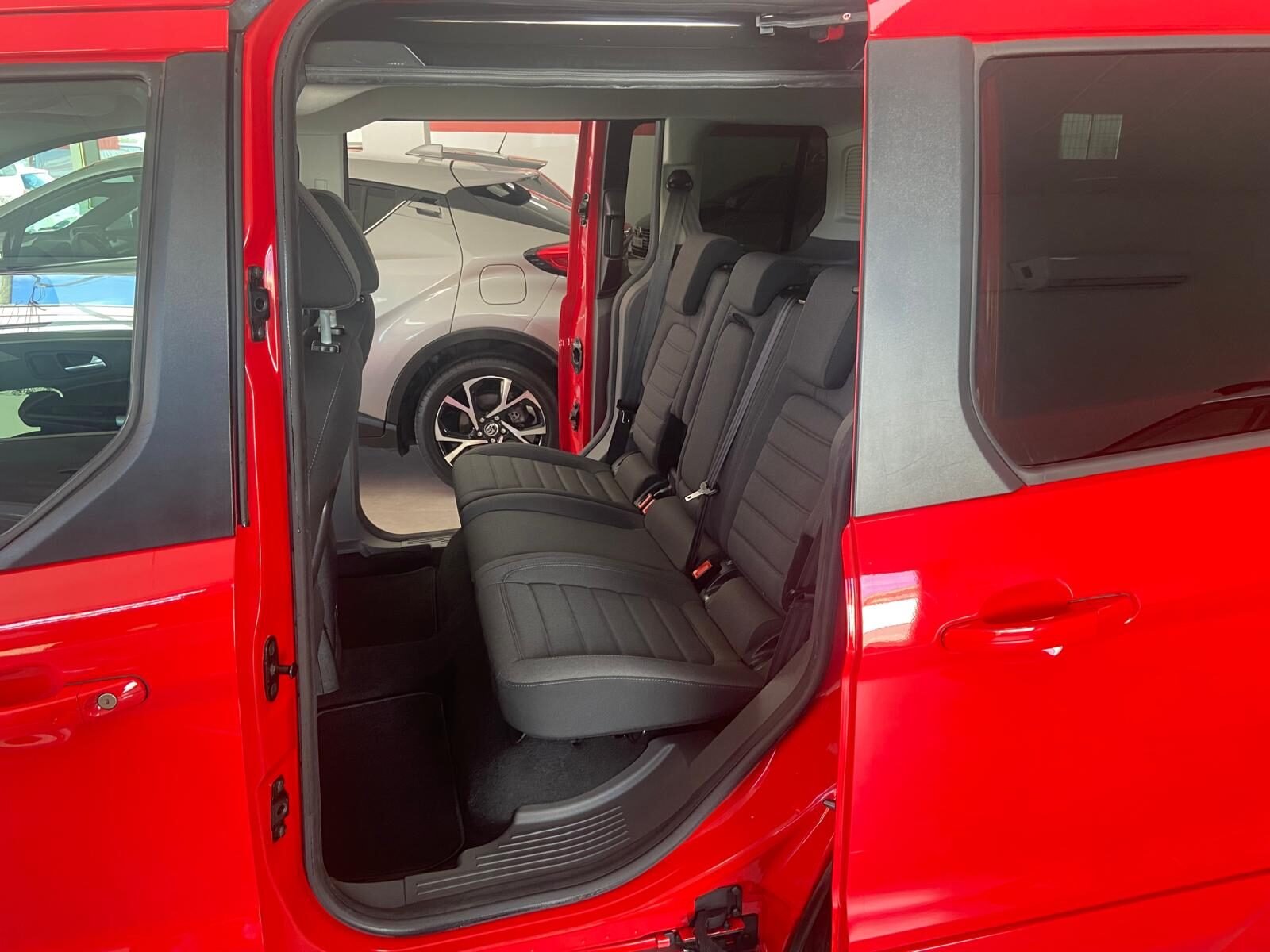 FORD TOURNEO CONNECT 1.5 TDCI TITANIUM