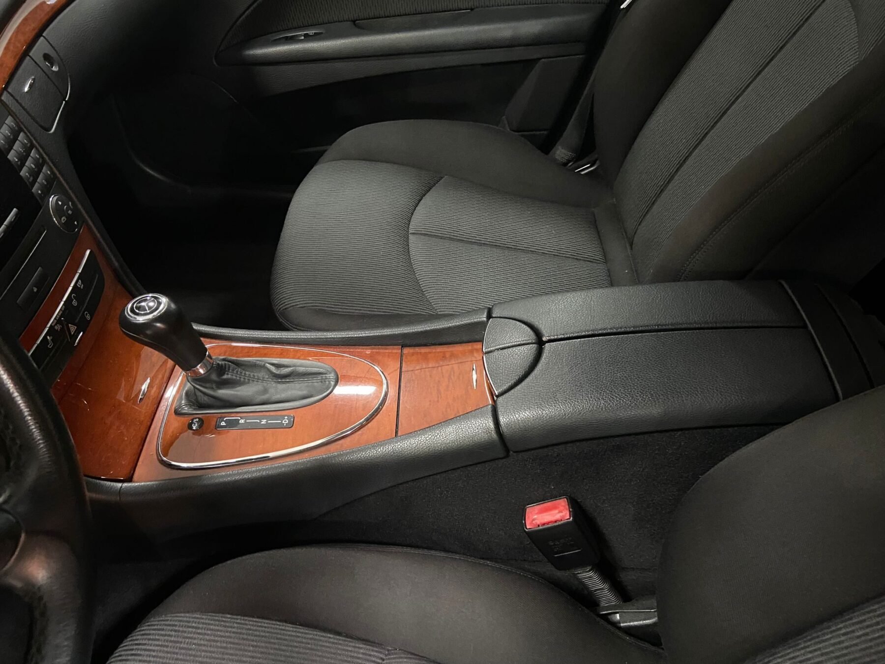 MERCEDES-BENZ Clase E 220 CDI CLASIC