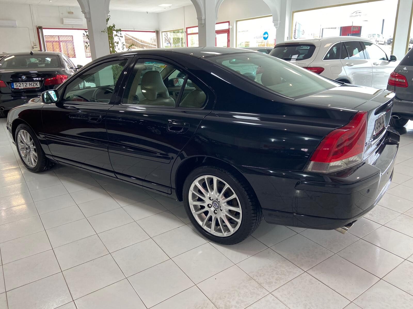 VOLVO S60 2.4 D5 MOMENTUM