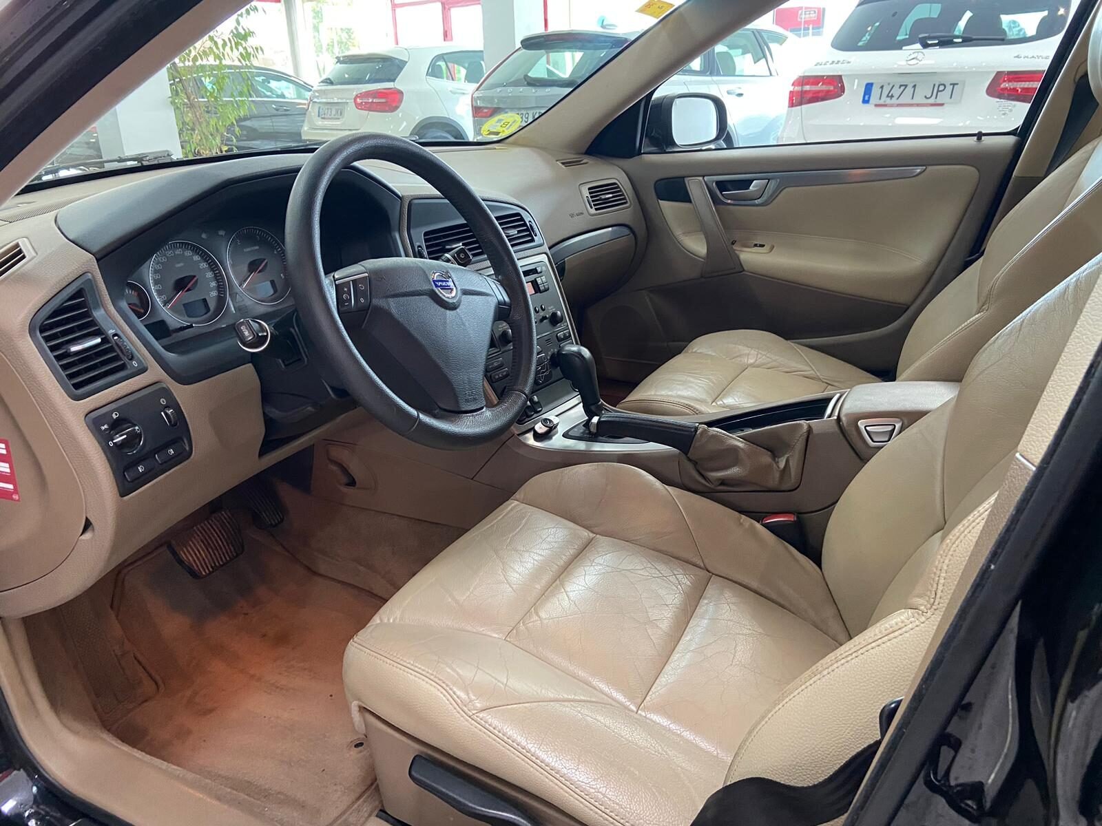 VOLVO S60 2.4 D5 MOMENTUM