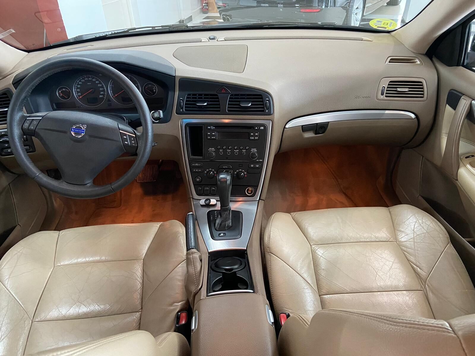 VOLVO S60 2.4 D5 MOMENTUM