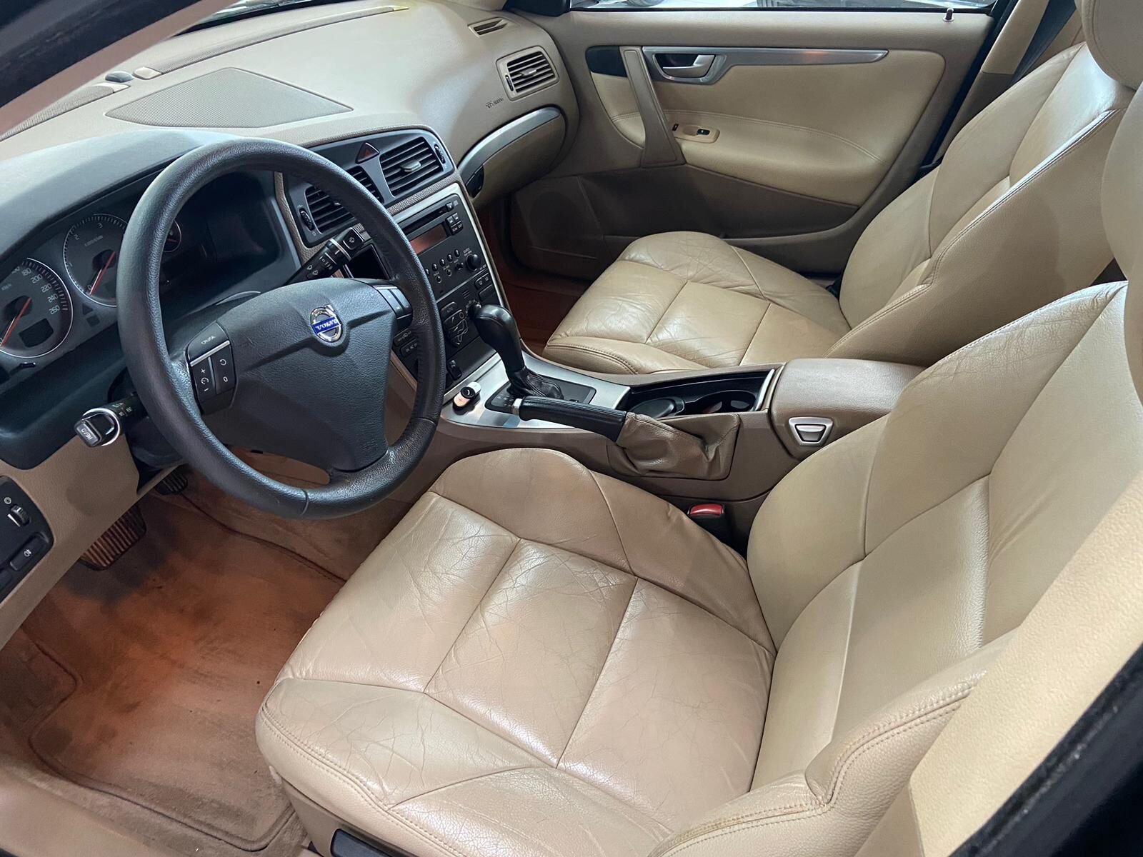 VOLVO S60 2.4 D5 MOMENTUM