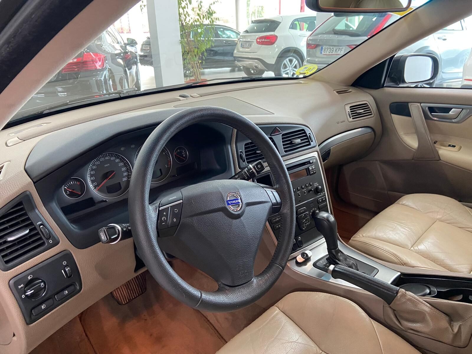 VOLVO S60 2.4 D5 MOMENTUM