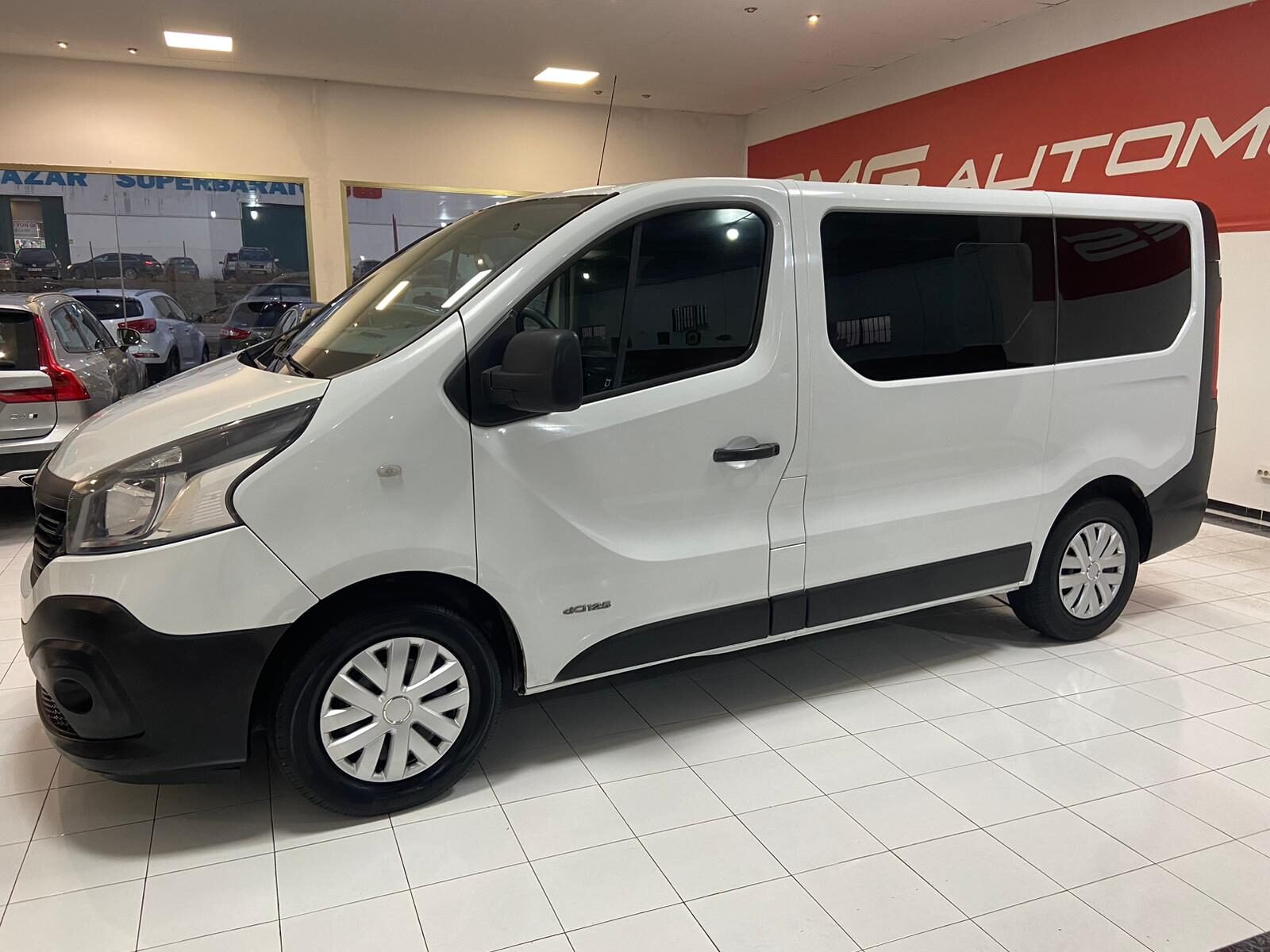 RENAULT Trafic 1.6 DCI 9 PLAZAS