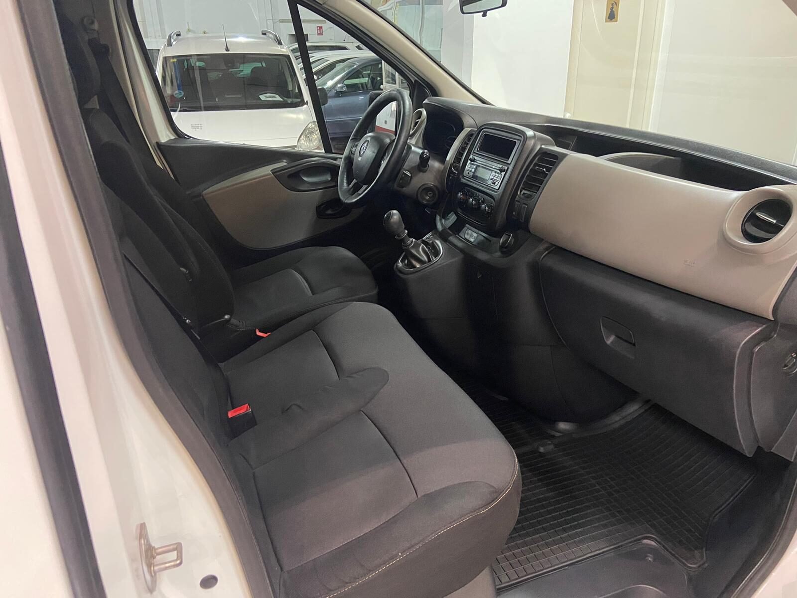 RENAULT Trafic 1.6 DCI 9 PLAZAS