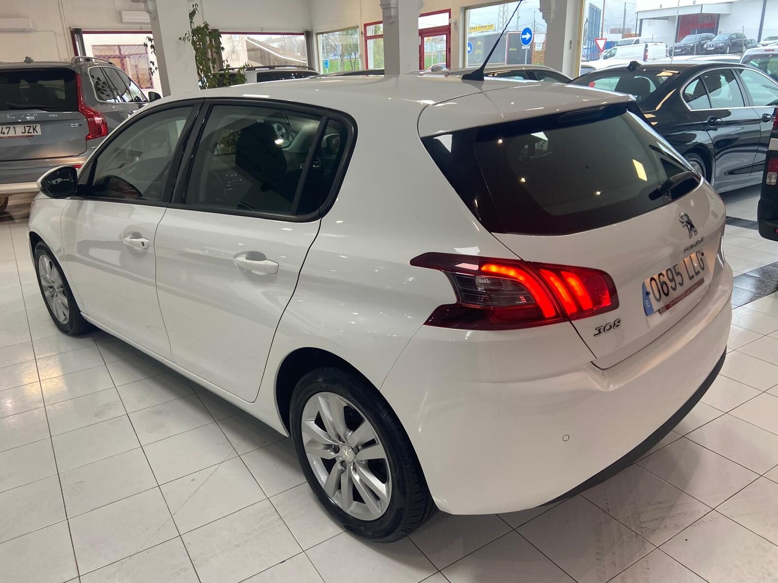 PEUGEOT 308 1.5 HDI AUTOMATICO
