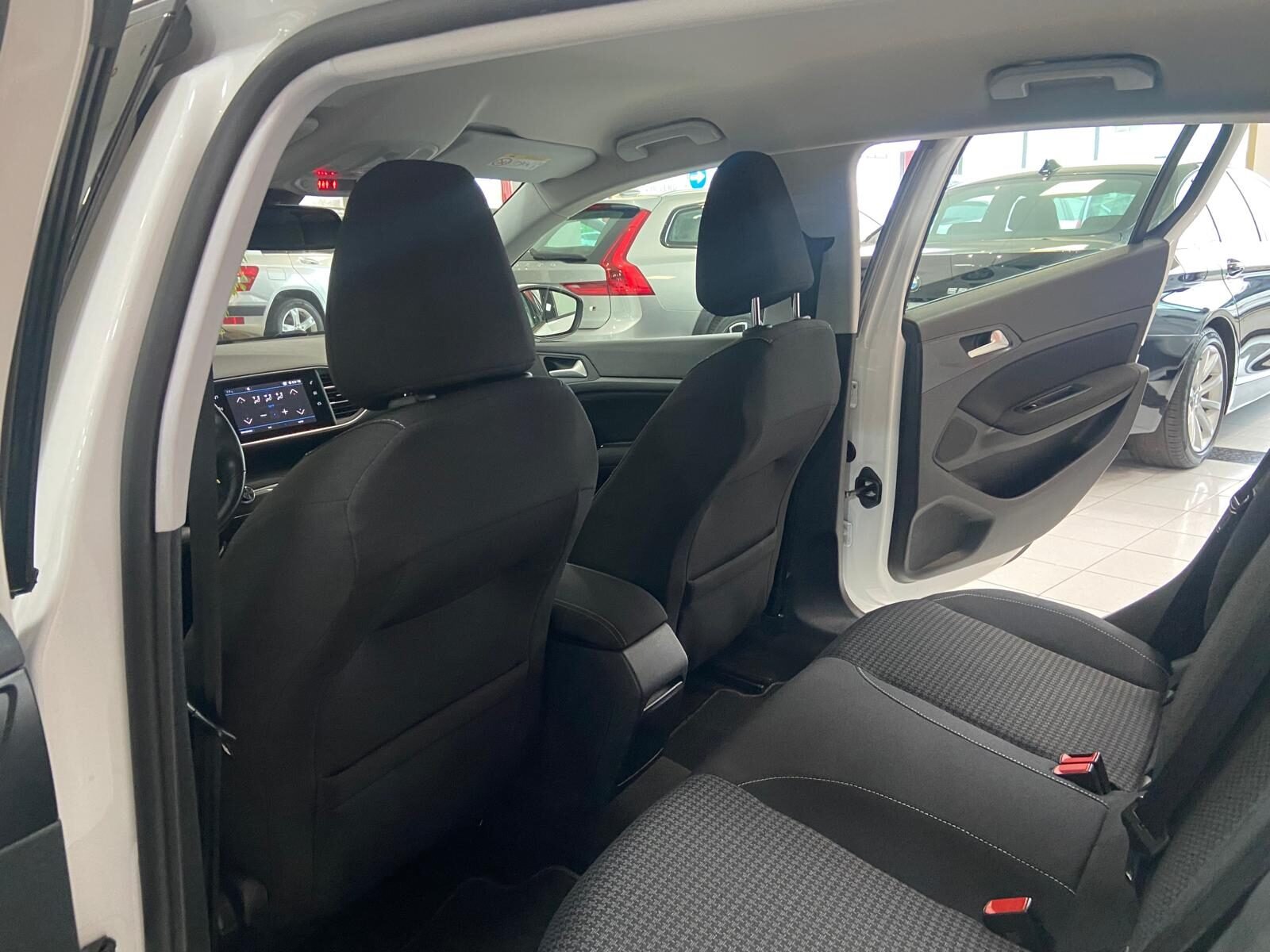 PEUGEOT 308 1.5 HDI AUTOMATICO