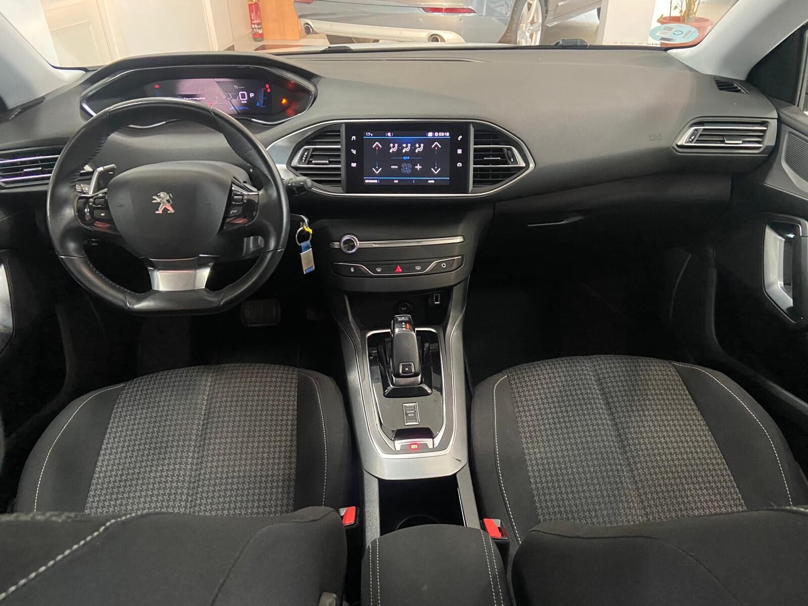 PEUGEOT 308 1.5 HDI AUTOMATICO