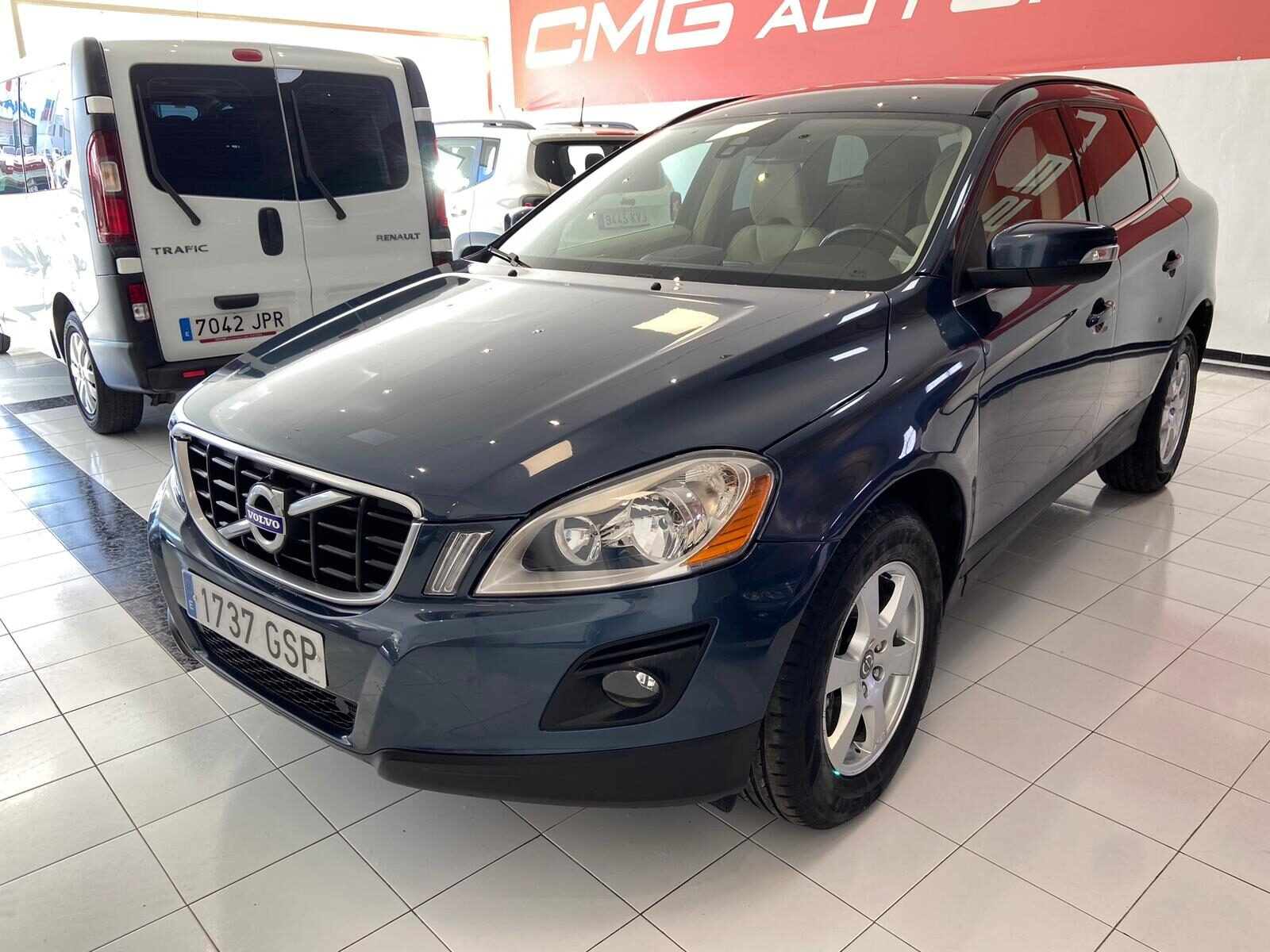 VOLVO XC60 2.4D MOMENTUM AWD