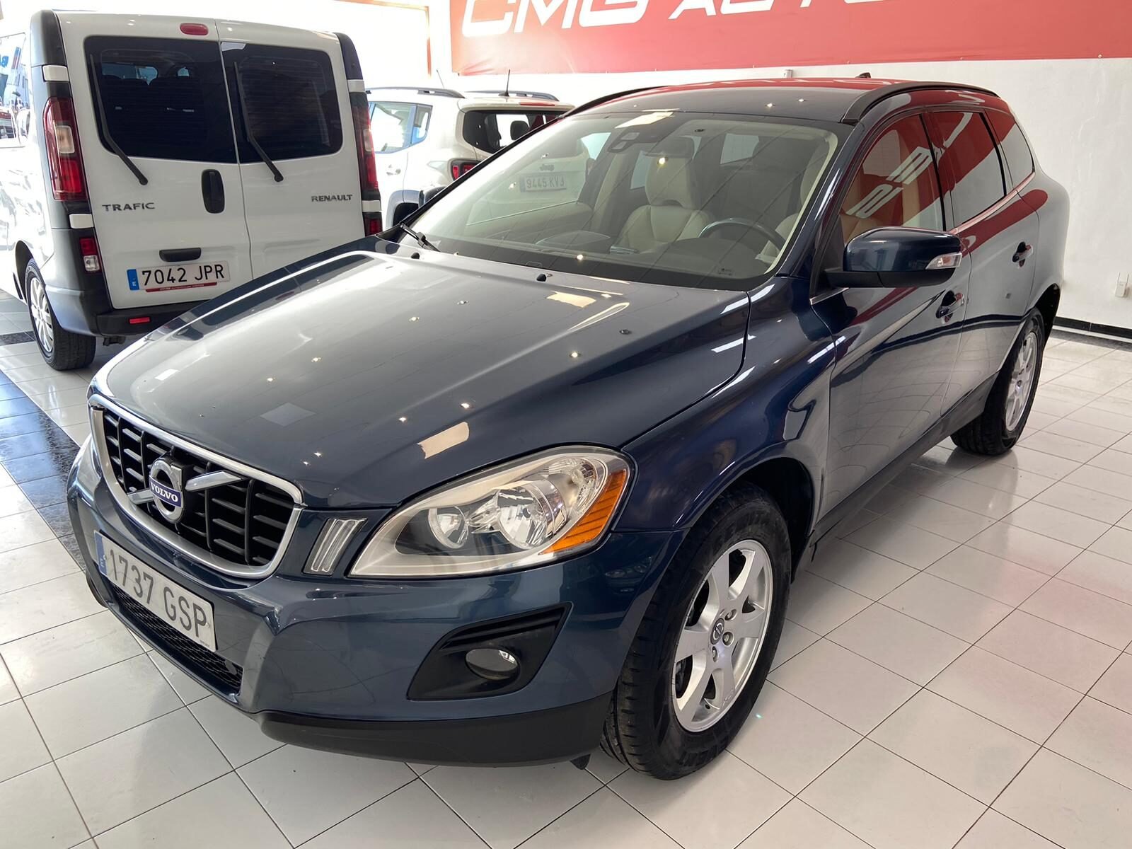 VOLVO XC60 2.4D MOMENTUM AWD