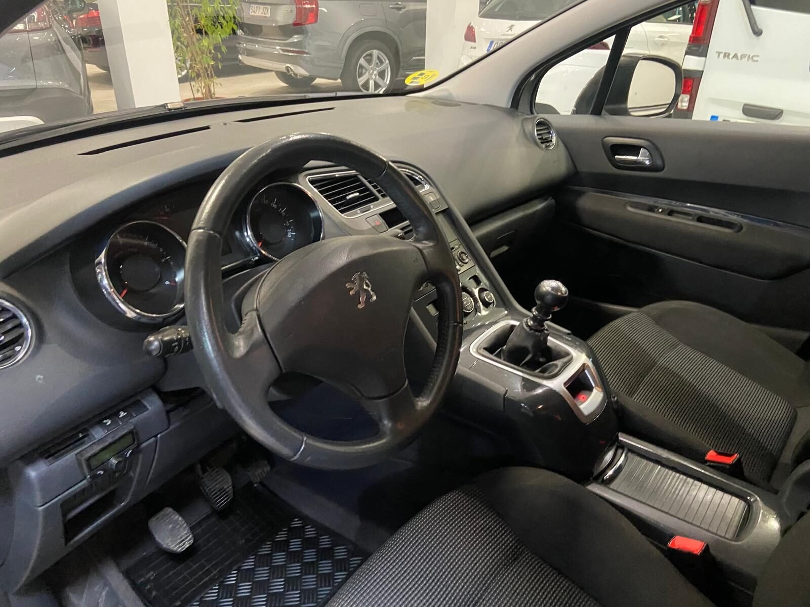 PEUGEOT 5008 2.0 HDI 7 PLAZAS