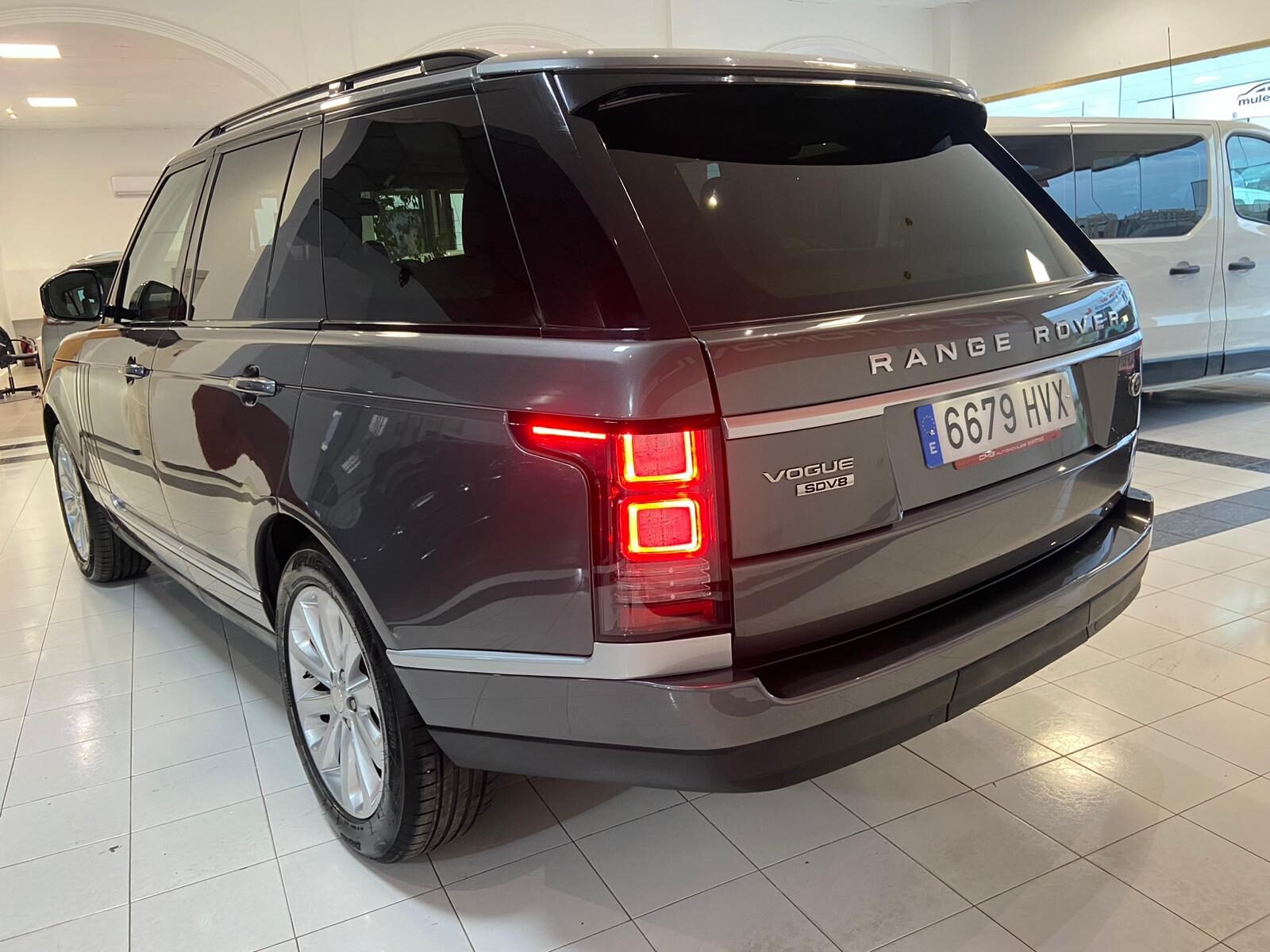 LAND-ROVER RANGE ROVER VOGUE AUTOBIOGRAPHY 4.4 SDV8