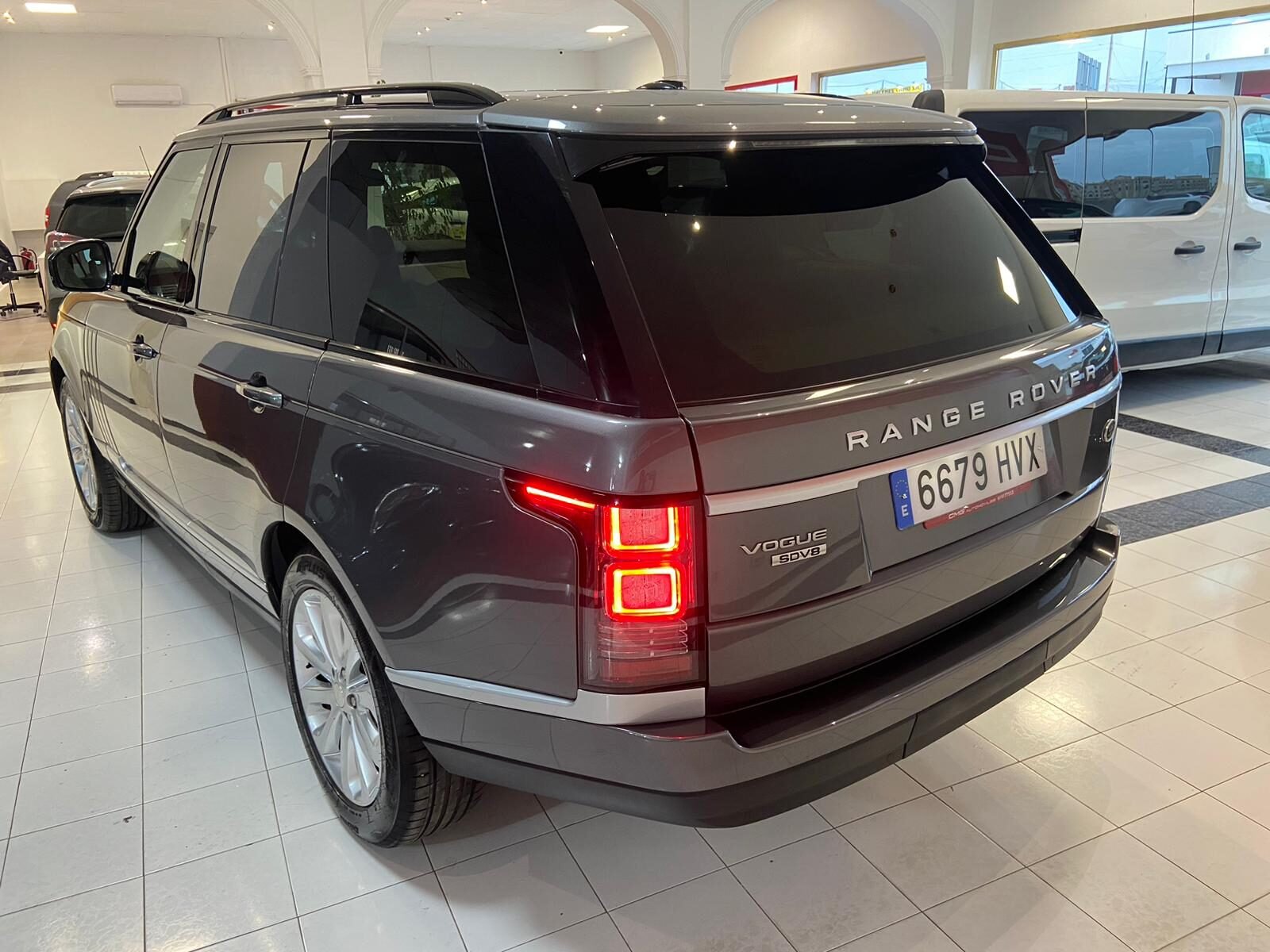 LAND-ROVER RANGE ROVER VOGUE AUTOBIOGRAPHY 4.4 SDV8