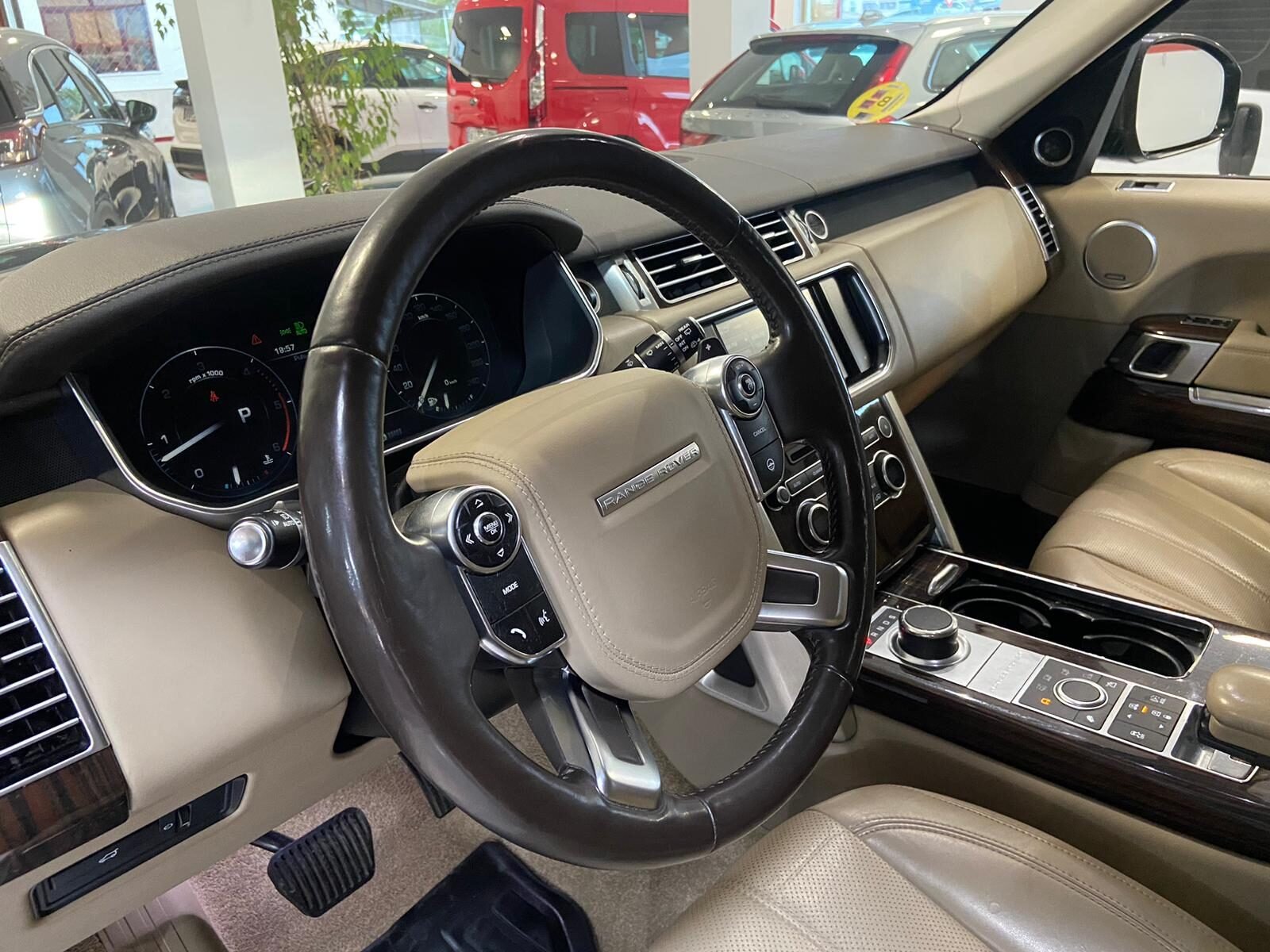 LAND-ROVER RANGE ROVER VOGUE AUTOBIOGRAPHY 4.4 SDV8