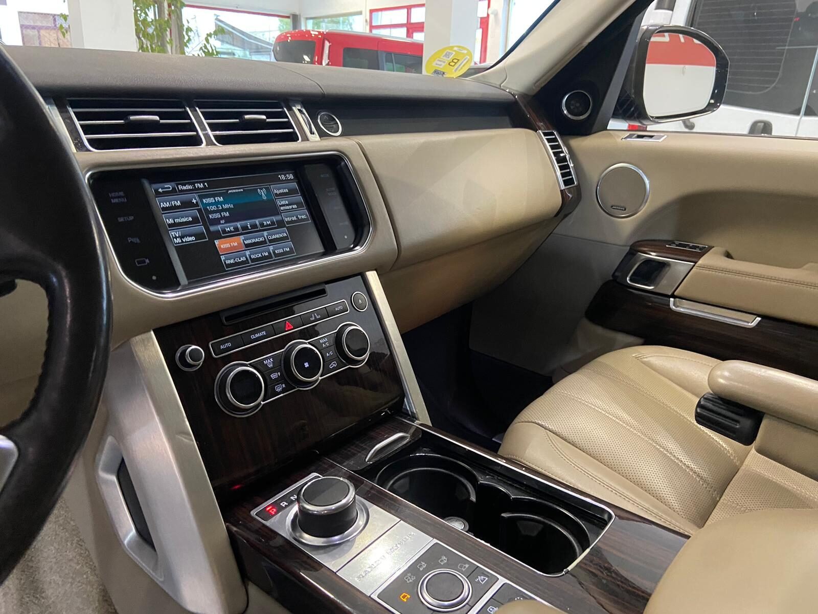 LAND-ROVER RANGE ROVER VOGUE AUTOBIOGRAPHY 4.4 SDV8