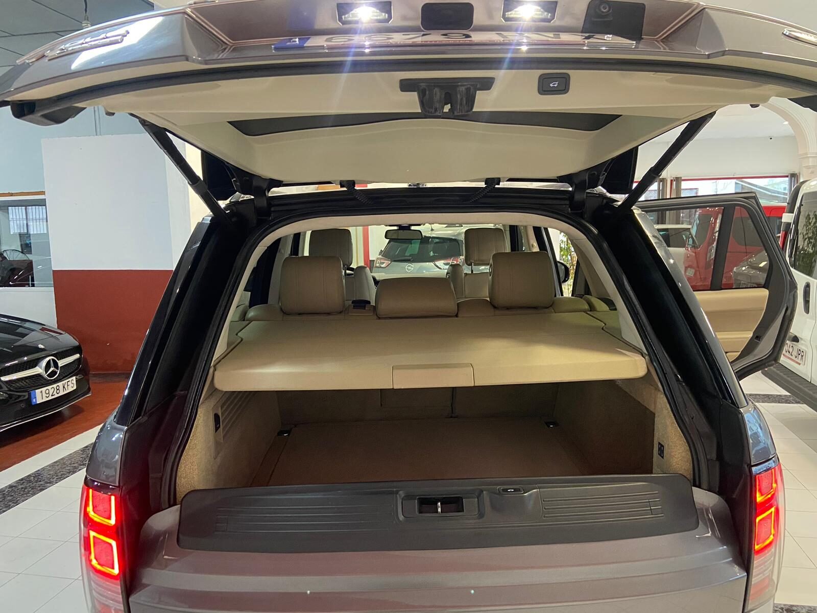 LAND-ROVER RANGE ROVER VOGUE AUTOBIOGRAPHY 4.4 SDV8