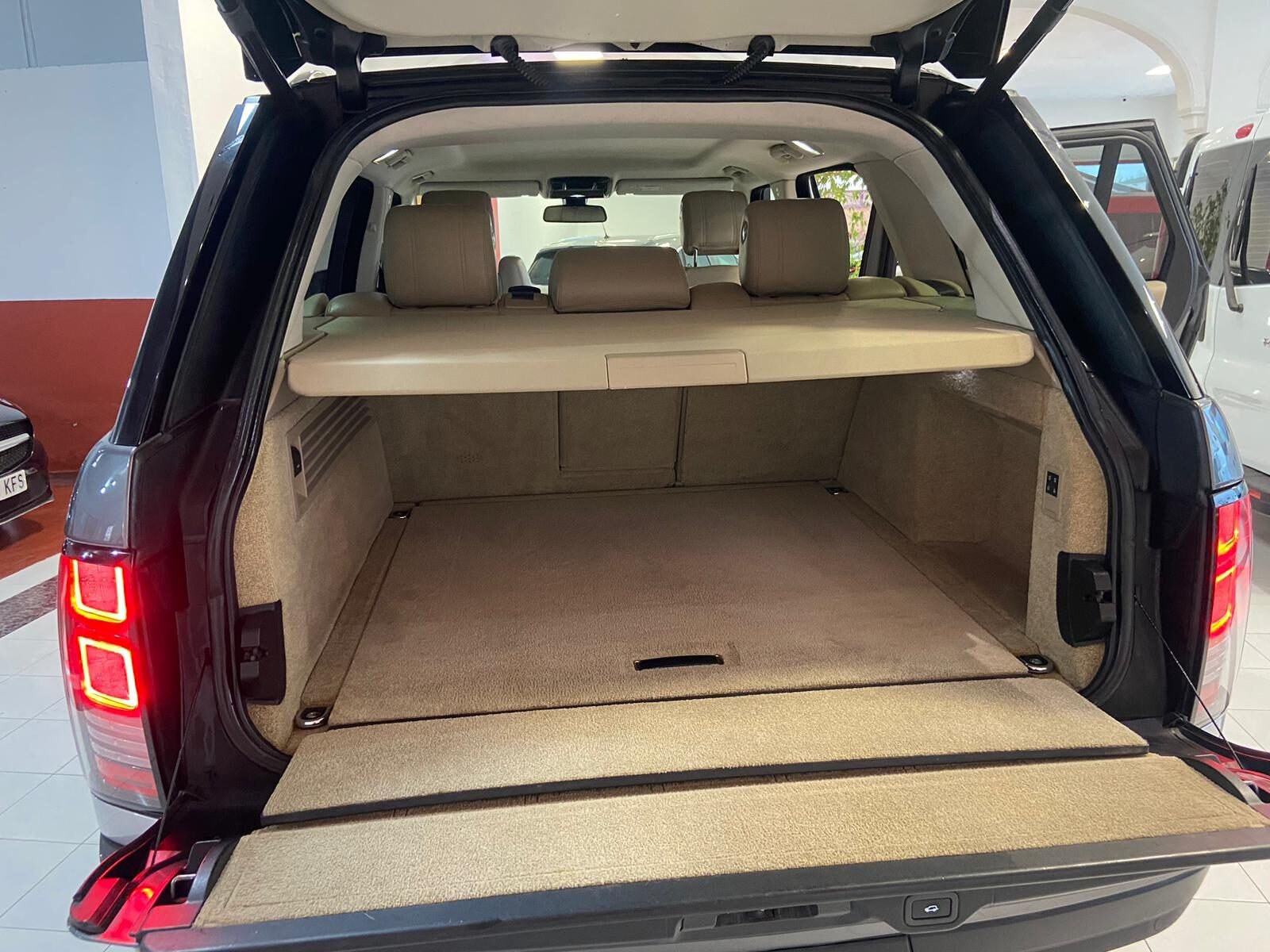 LAND-ROVER RANGE ROVER VOGUE AUTOBIOGRAPHY 4.4 SDV8