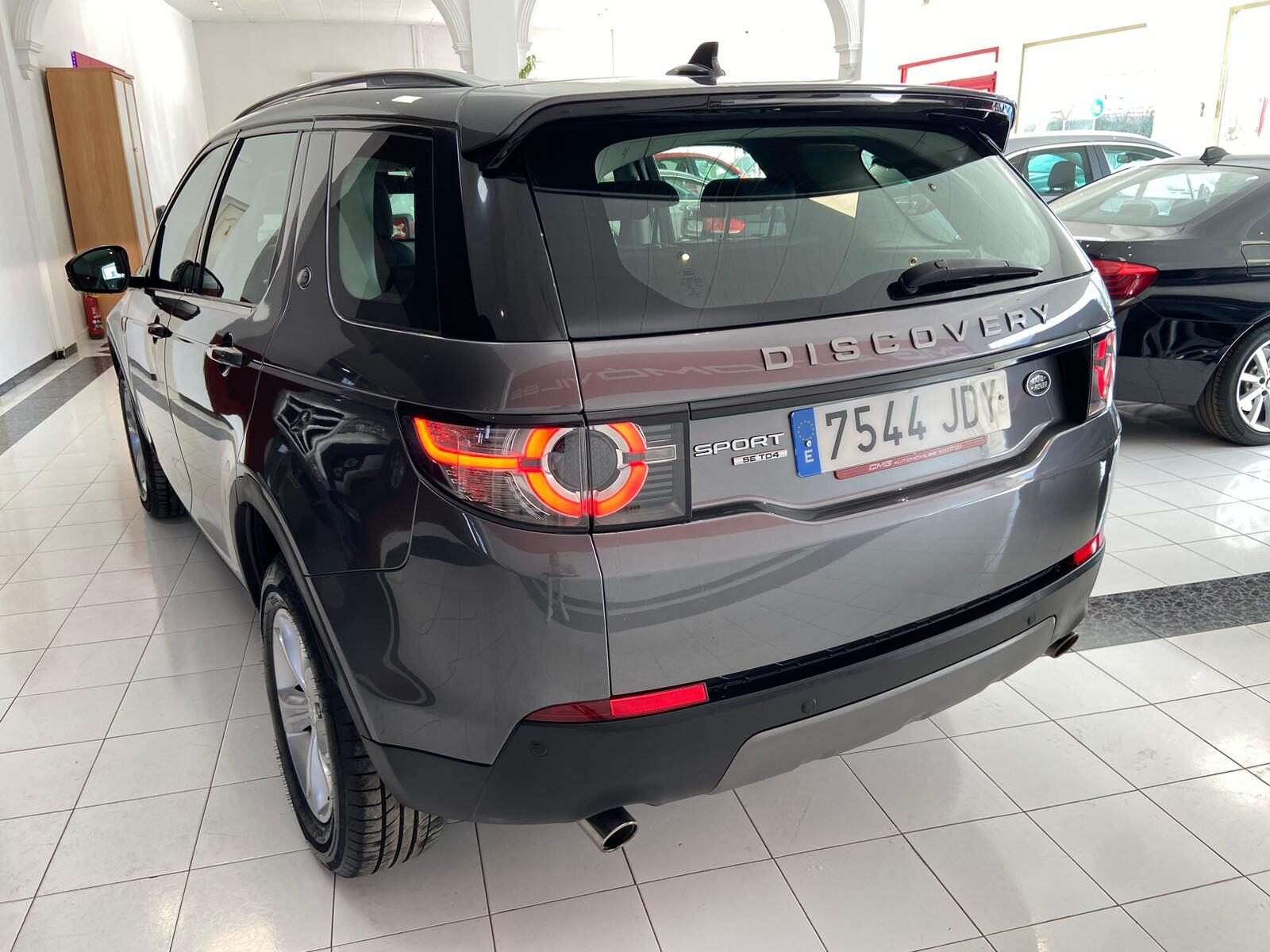 LAND-ROVER DISCOVERY SPORT 2.2 TD4 SE AWD