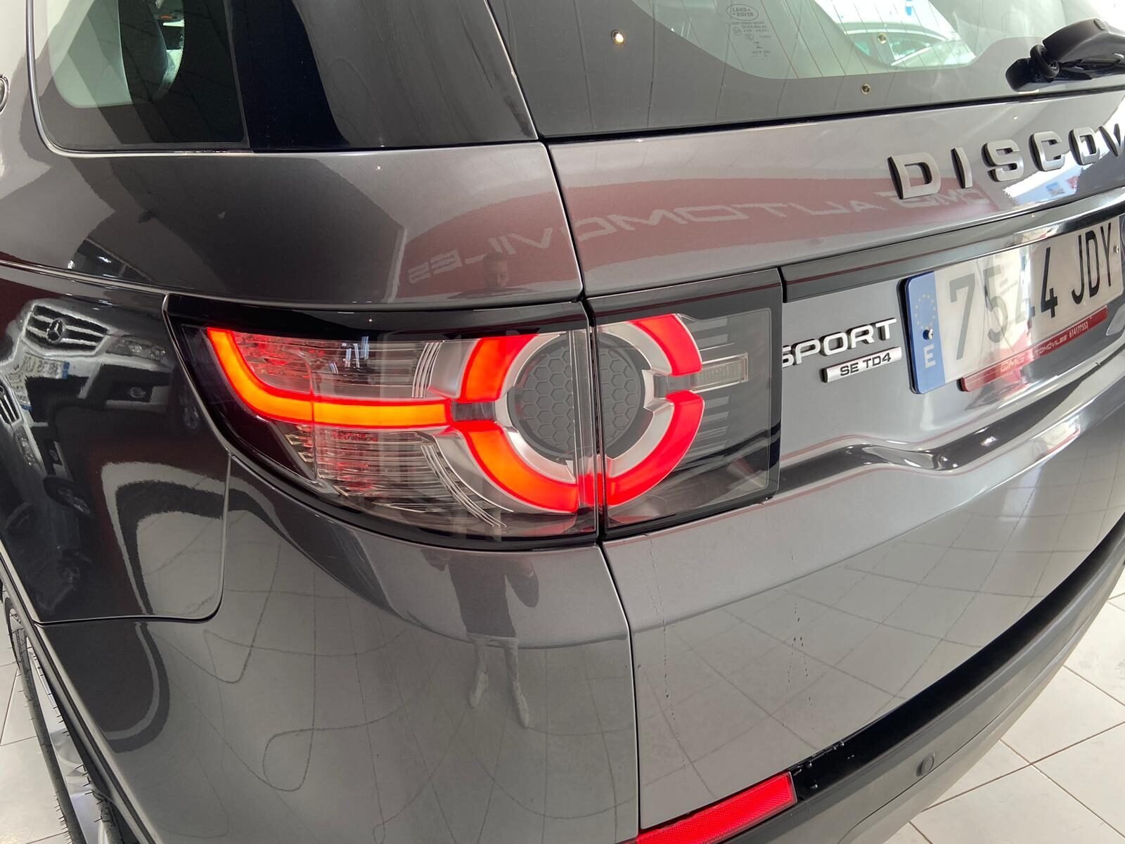 LAND-ROVER DISCOVERY SPORT 2.2 TD4 SE AWD