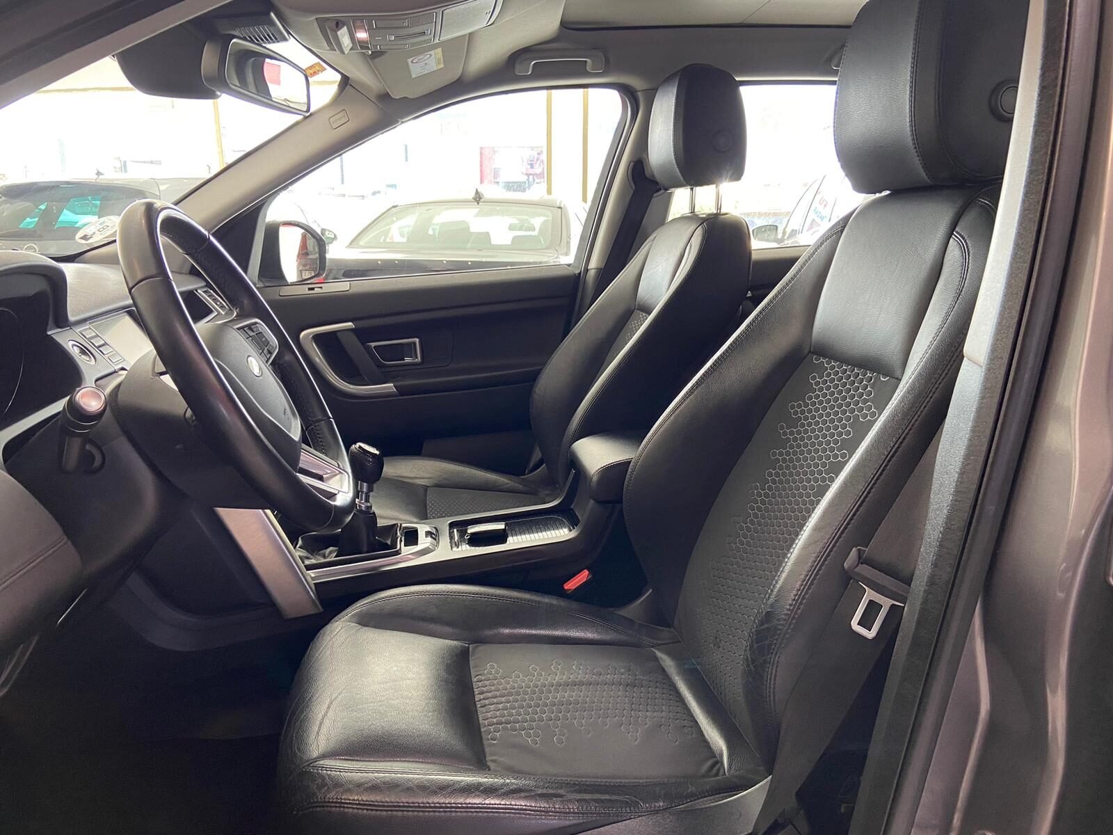 LAND-ROVER DISCOVERY SPORT 2.2 TD4 SE AWD