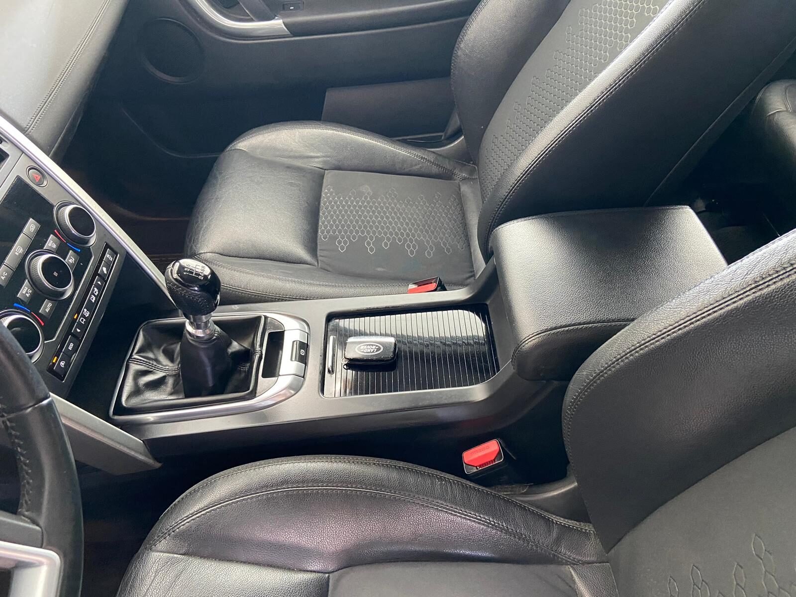 LAND-ROVER DISCOVERY SPORT 2.2 TD4 SE AWD