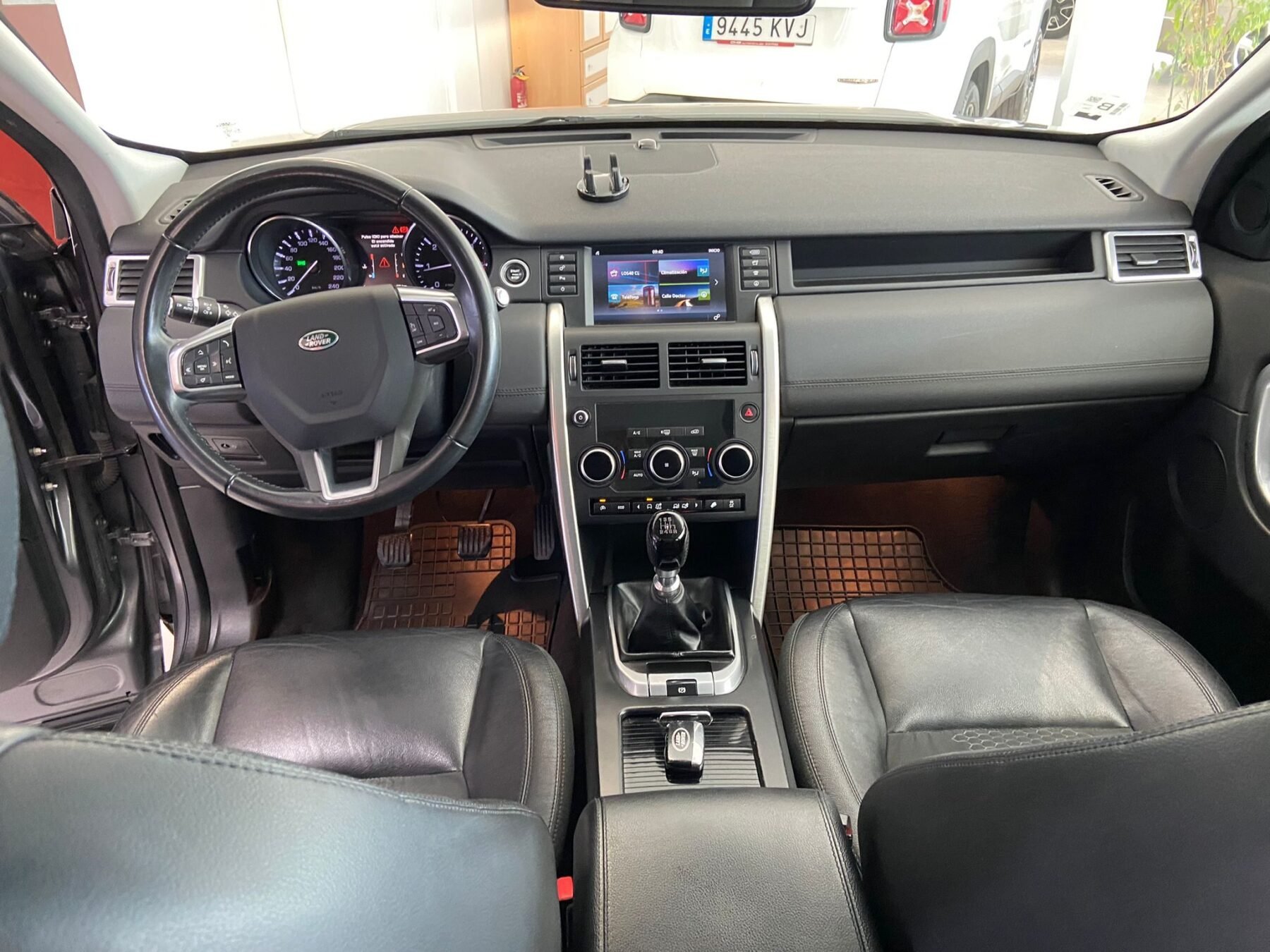 LAND-ROVER DISCOVERY SPORT 2.2 TD4 SE AWD