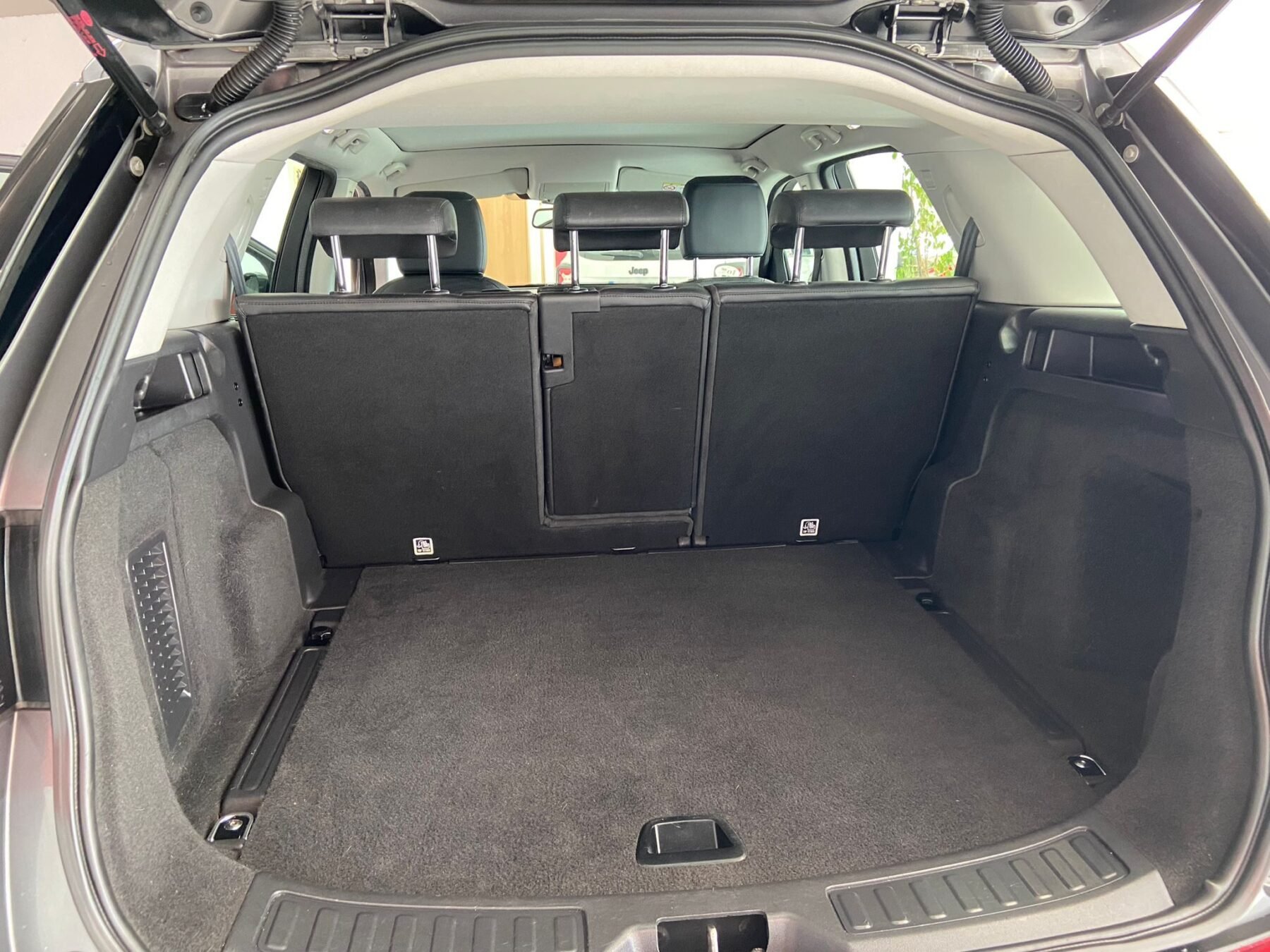 LAND-ROVER DISCOVERY SPORT 2.2 TD4 SE AWD