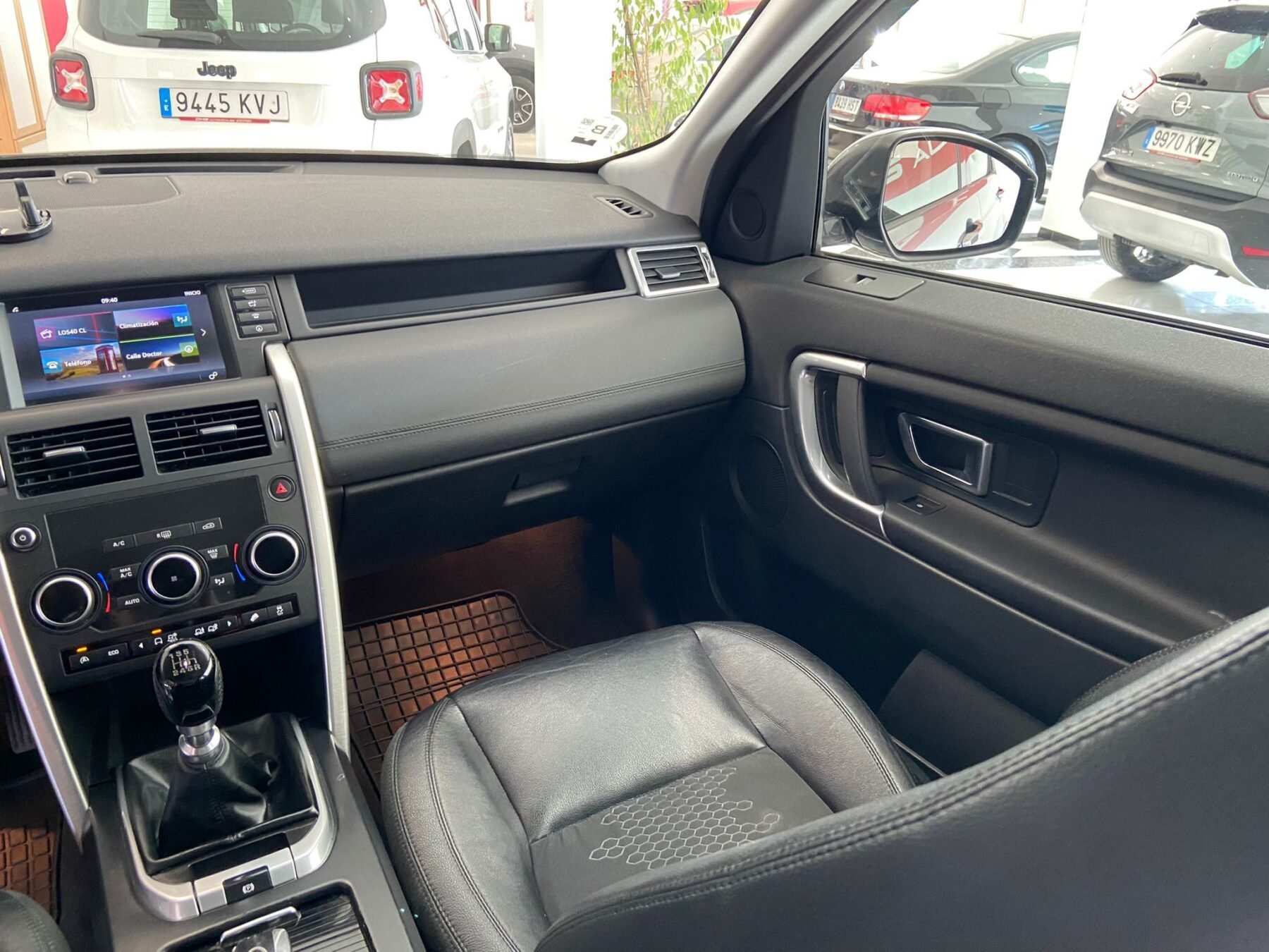 LAND-ROVER DISCOVERY SPORT 2.2 TD4 SE AWD