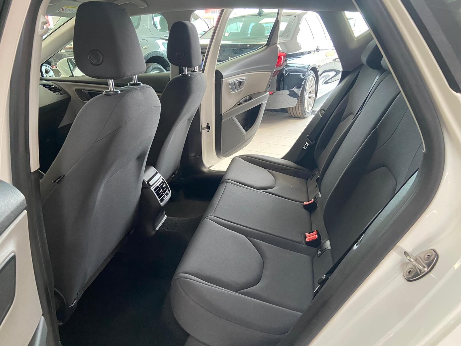 SEAT LEON 1.6 TDI REFERENCE EDITION