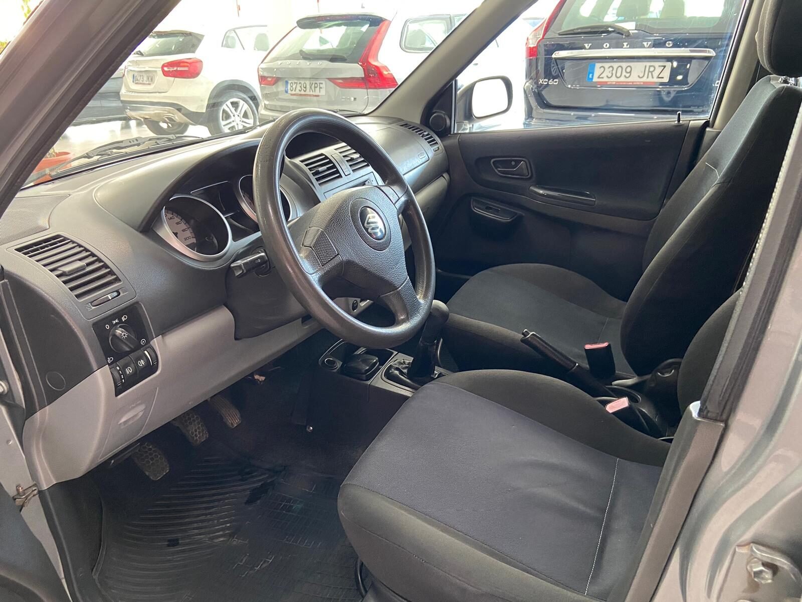 SUZUKI IGNIS 1.5  4x4