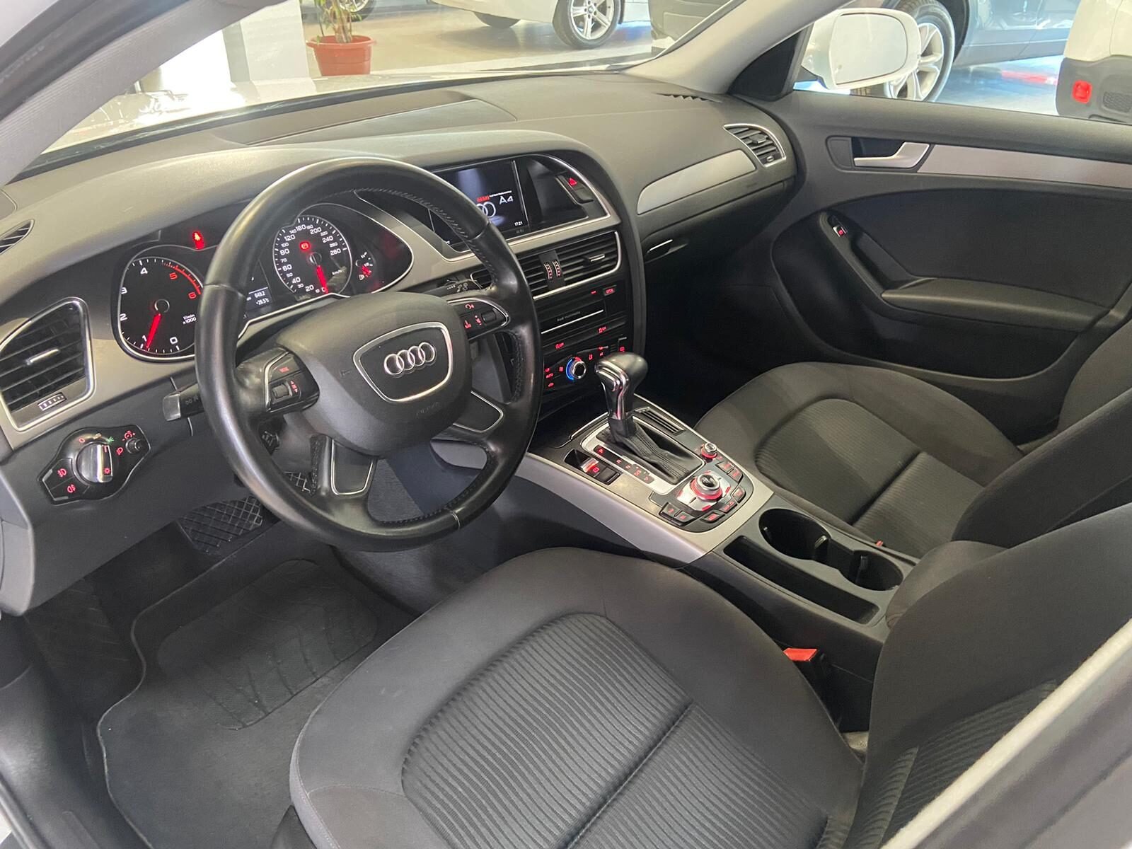 AUDI A4 AVANT 2.0 TDI QUATTRO