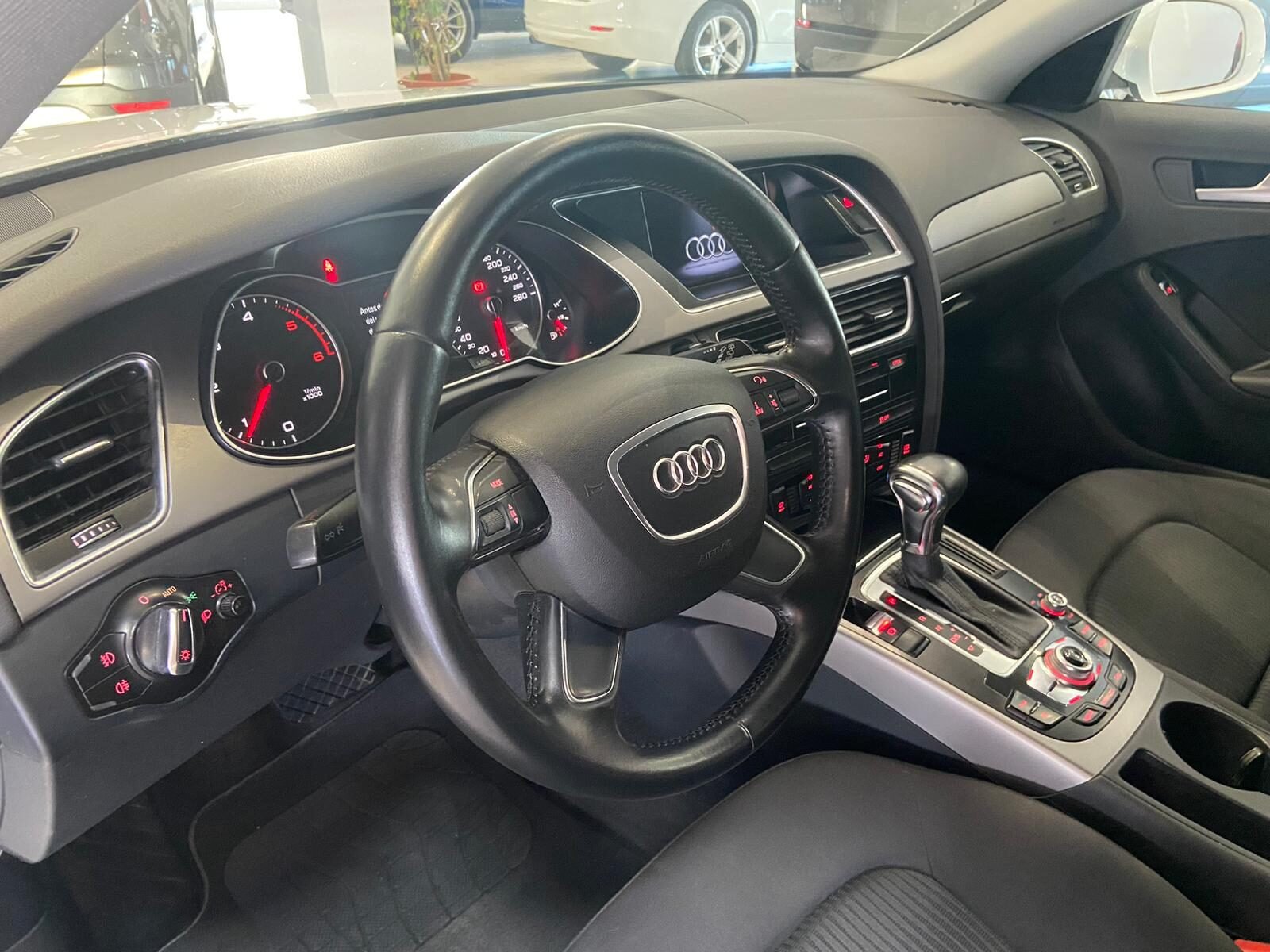 AUDI A4 AVANT 2.0 TDI QUATTRO