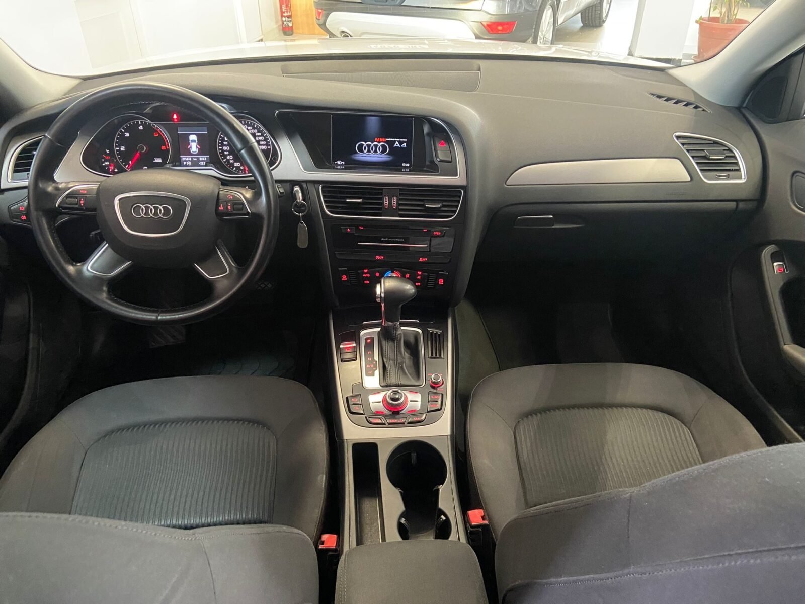 AUDI A4 AVANT 2.0 TDI QUATTRO
