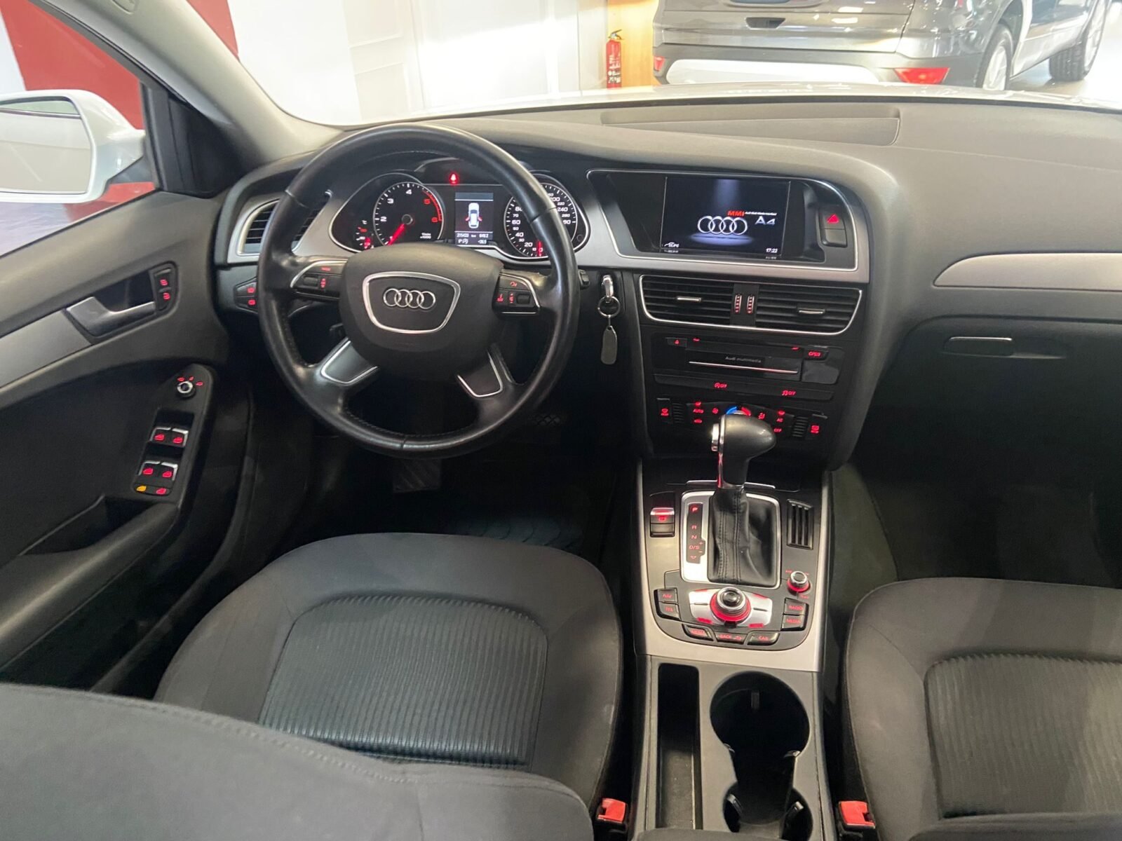 AUDI A4 AVANT 2.0 TDI QUATTRO