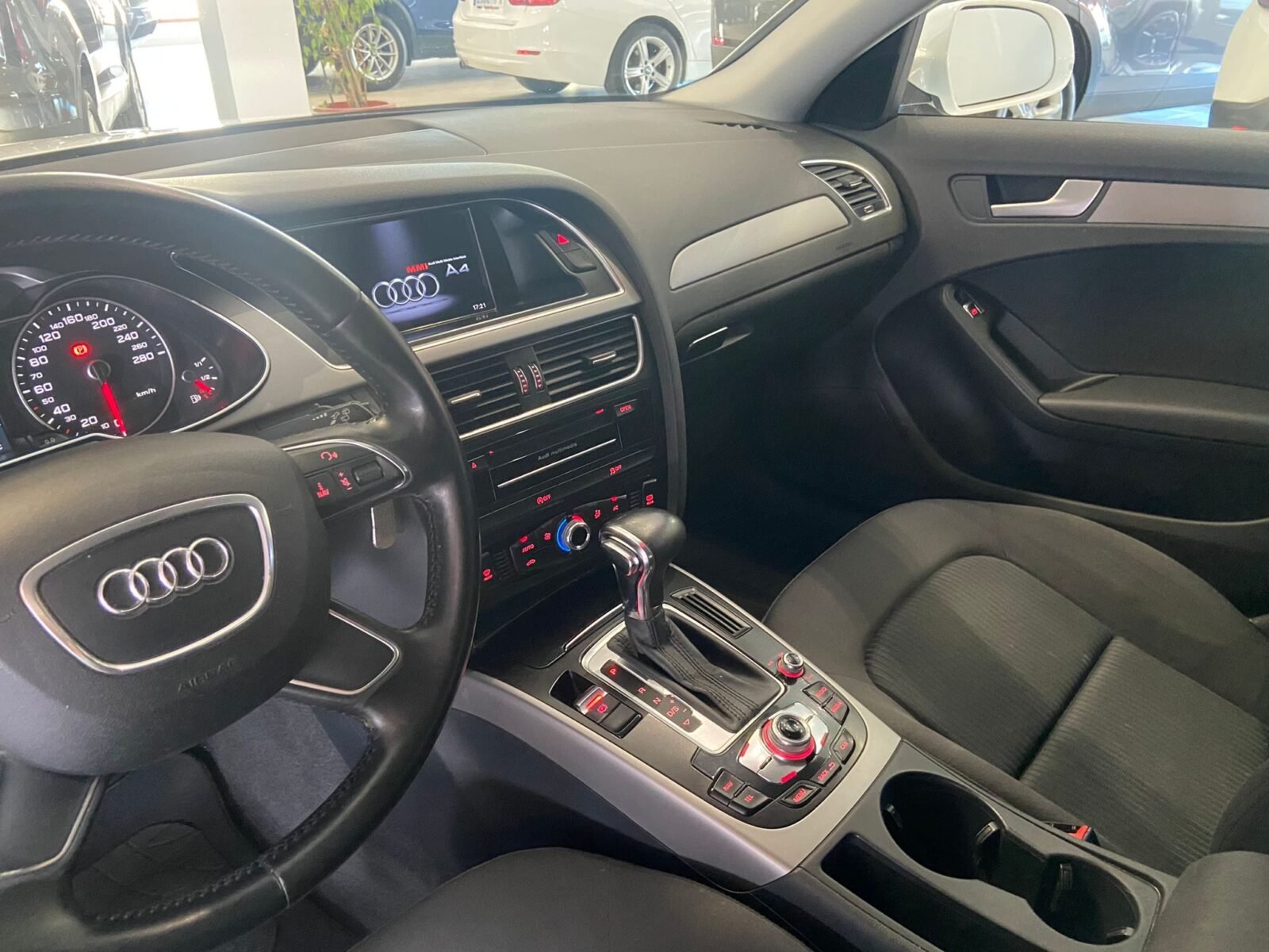 AUDI A4 AVANT 2.0 TDI QUATTRO