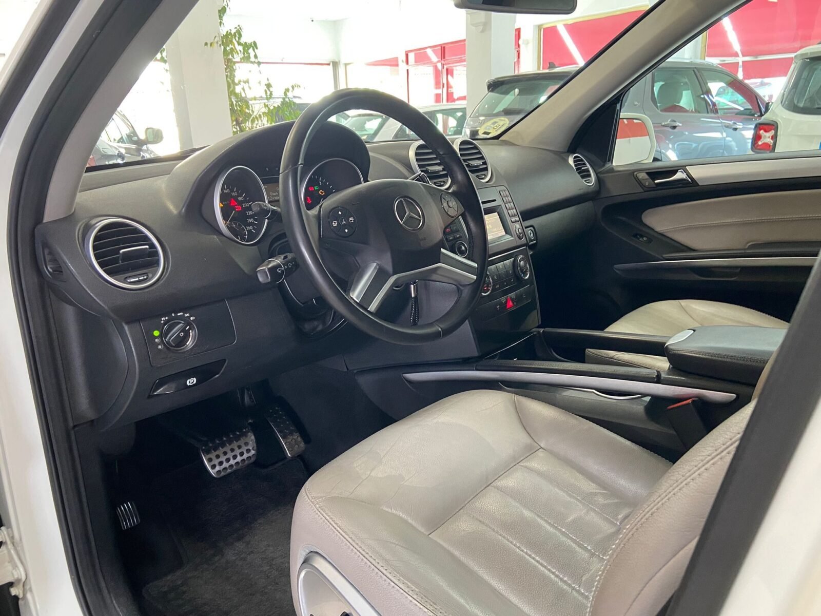 MERCEDES-BENZ ML 300 CDI