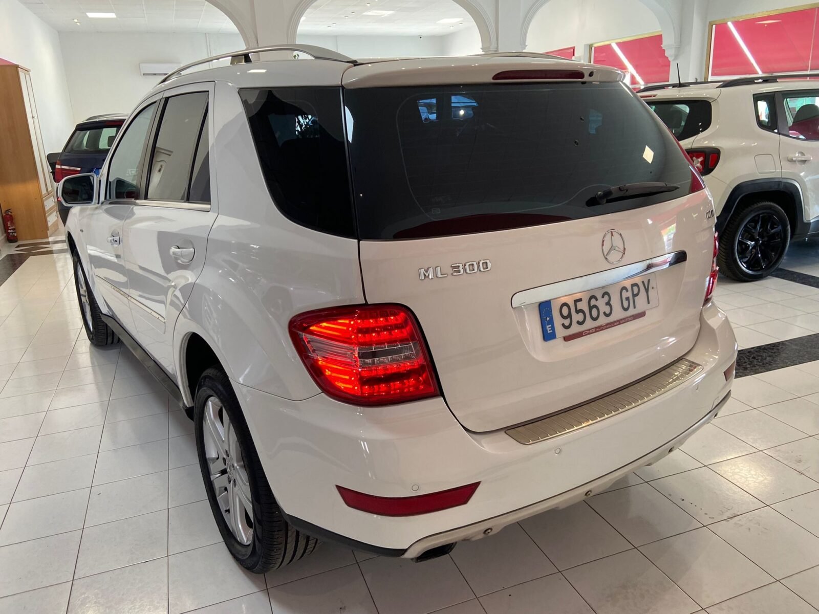 MERCEDES-BENZ ML 300 CDI