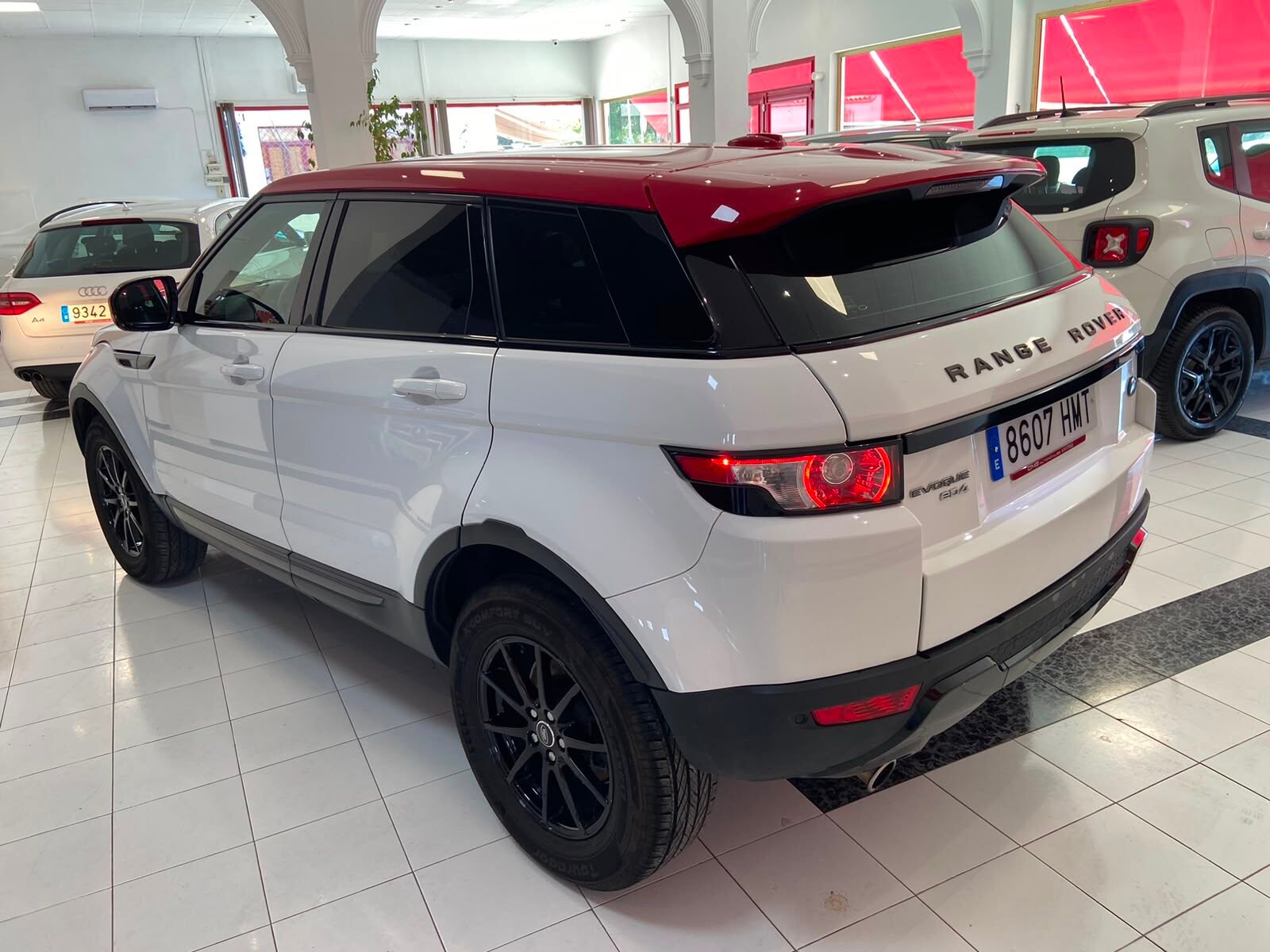 LAND-ROVER RANGE ROVER EVOQUE 2.2 eD4 