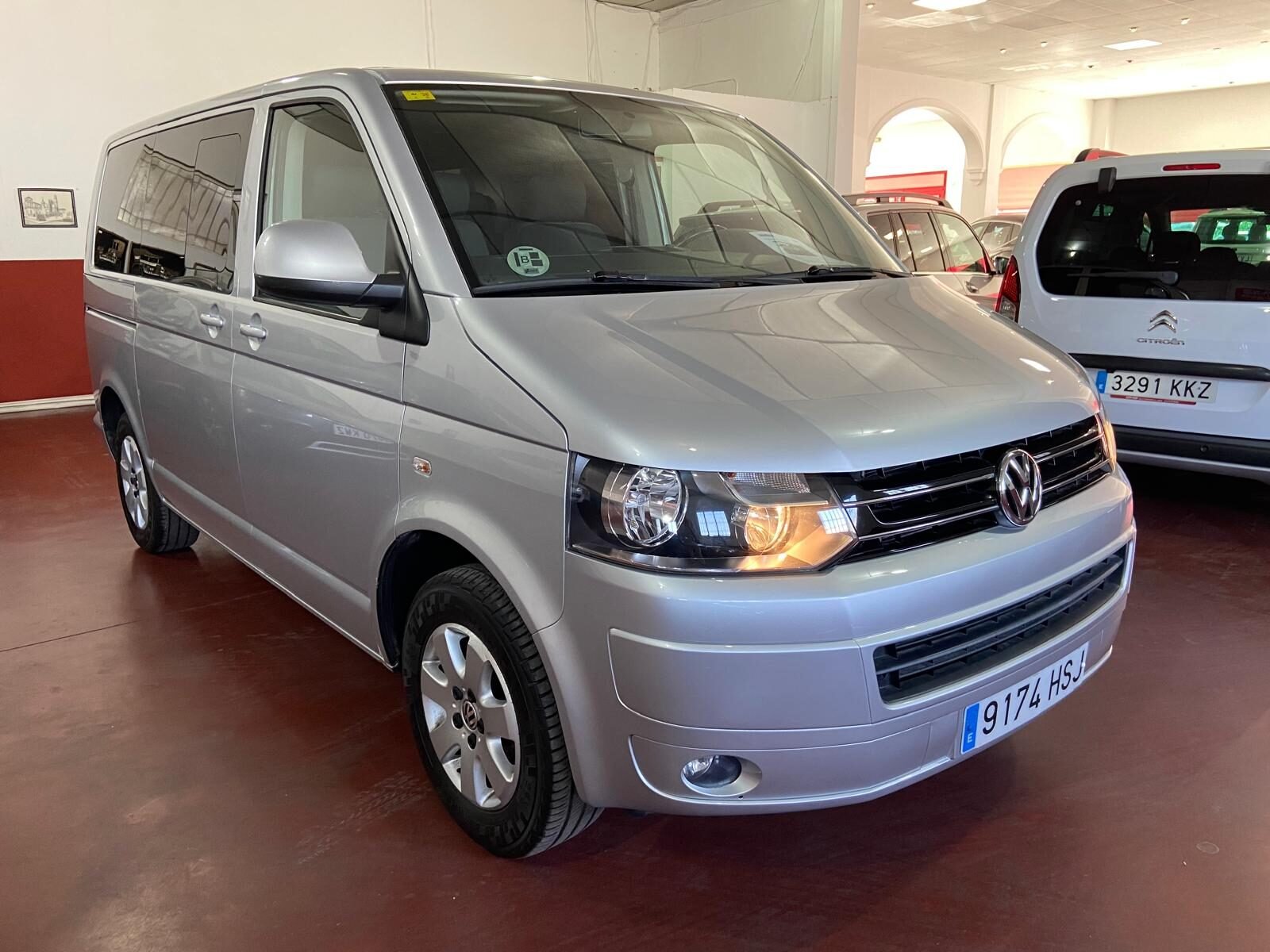 VOLKSWAGEN CARAVELLE 2.0 TDI 9 PLAZAS