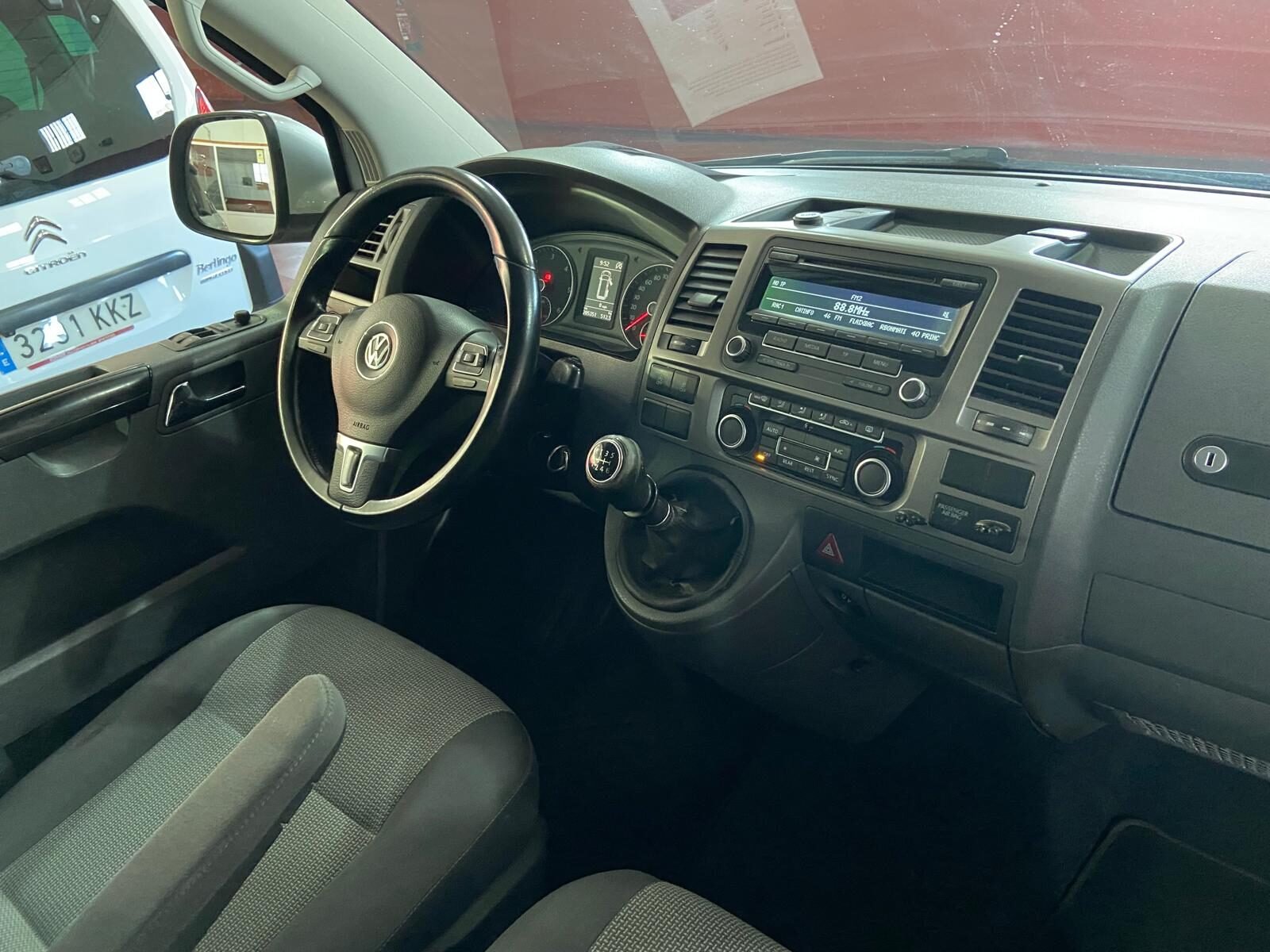 VOLKSWAGEN CARAVELLE 2.0 TDI 9 PLAZAS