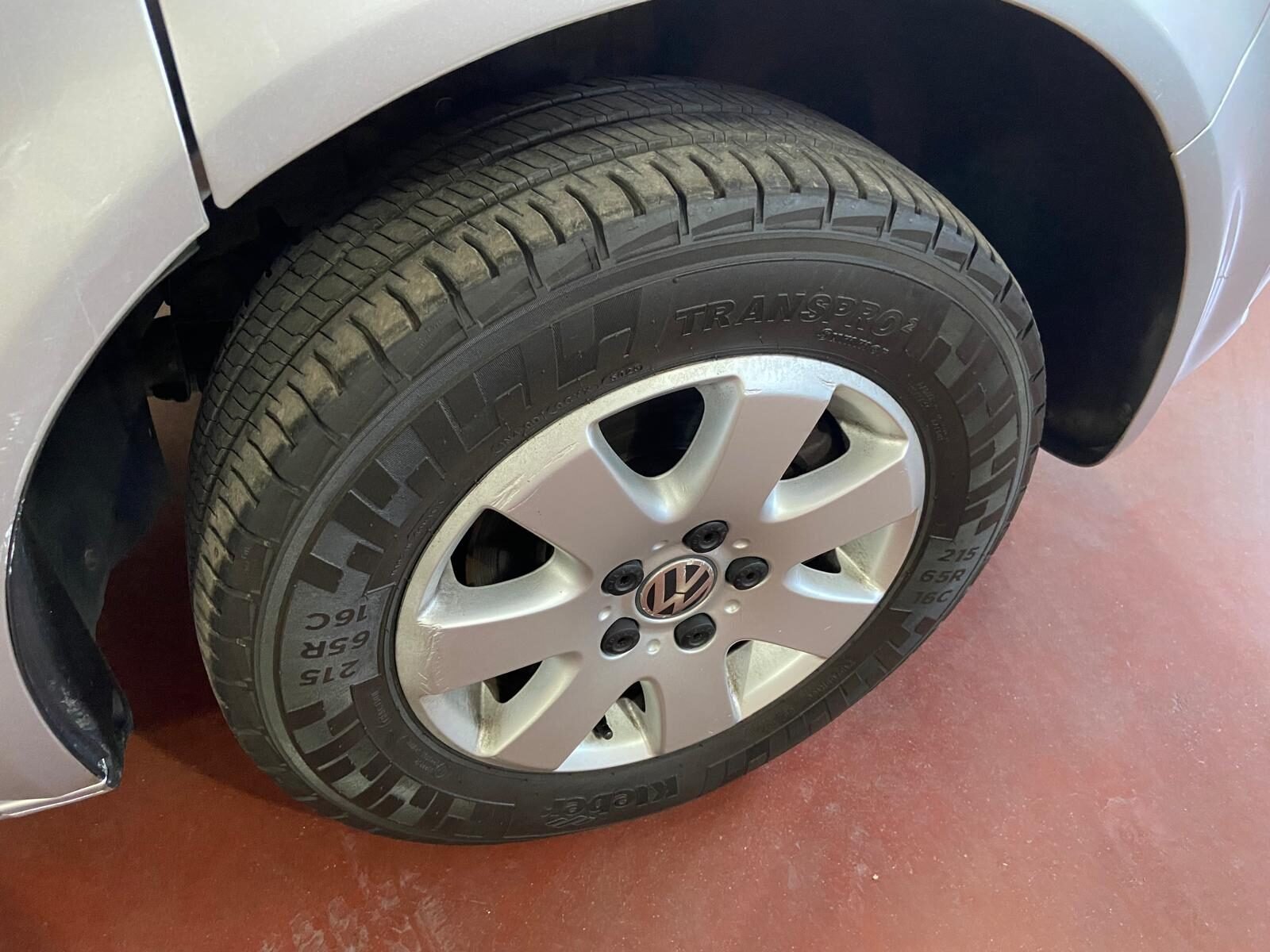 VOLKSWAGEN CARAVELLE 2.0 TDI 9 PLAZAS