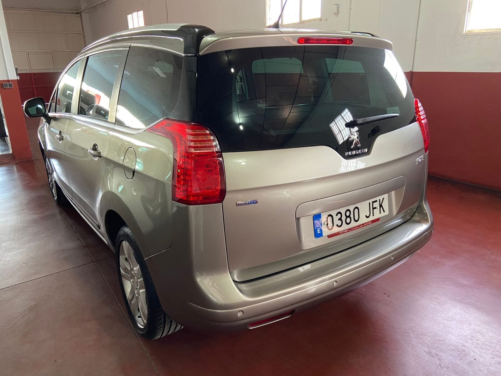 PEUGEOT 5008 1.6 HDI STYLE 7 PLAZAS