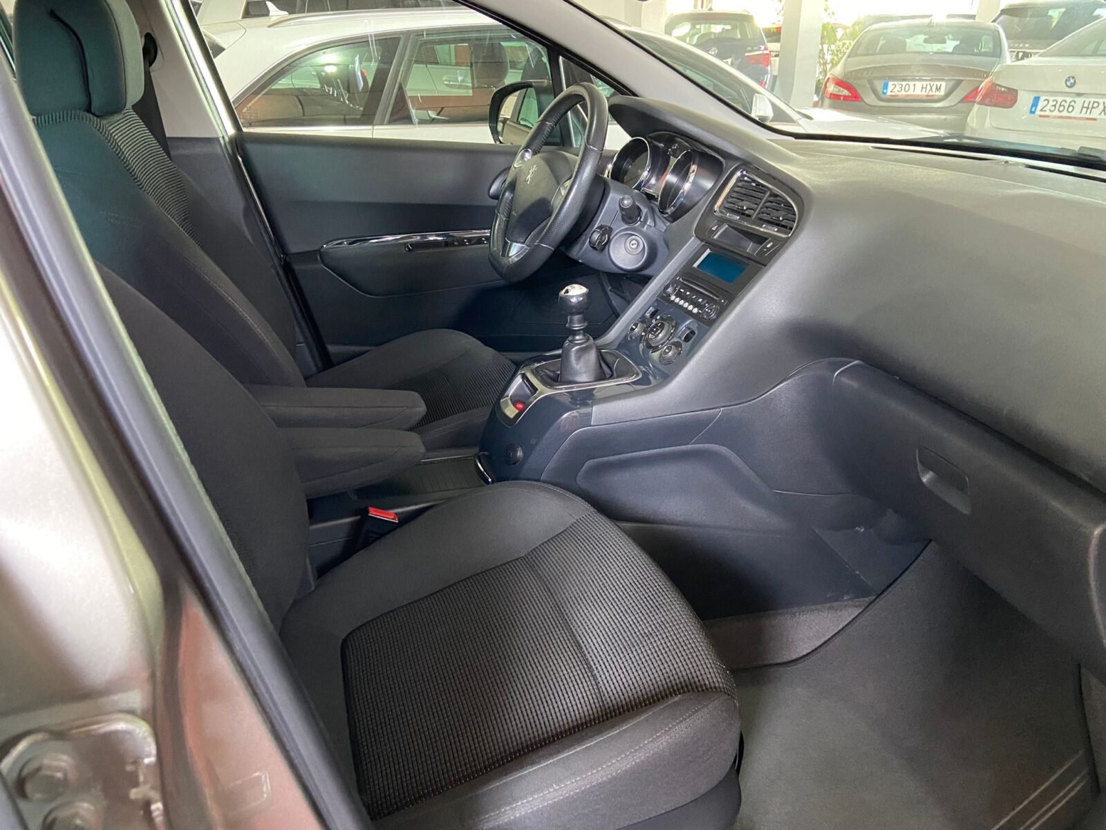 PEUGEOT 5008 1.6 HDI STYLE 7 PLAZAS